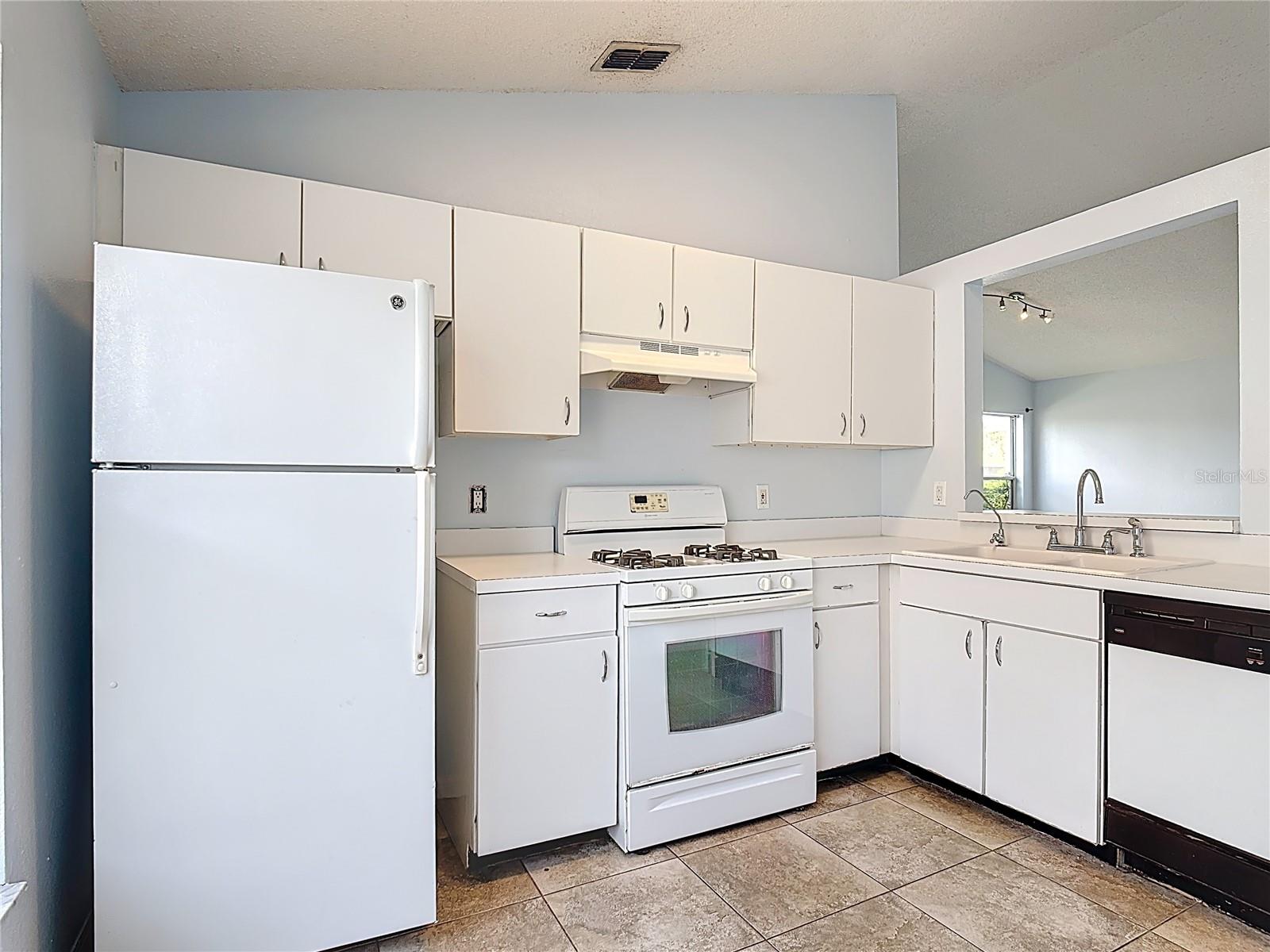 Image 3 of 15 For 250 Belvoir Drive