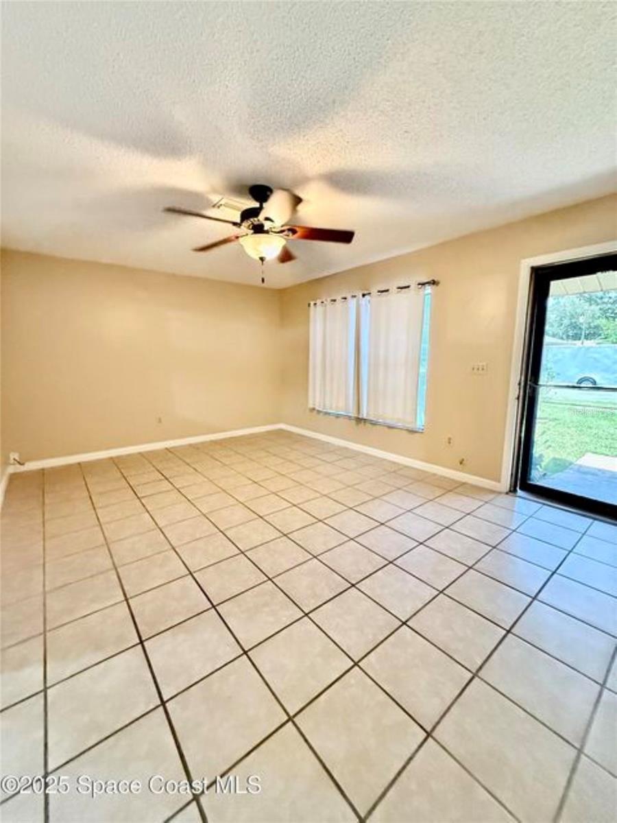 Image 41 of 57 For 55 Towne Place