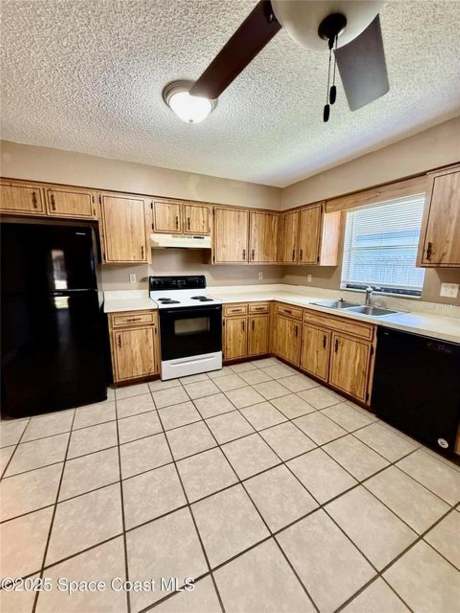 Image 43 of 57 For 55 Towne Place