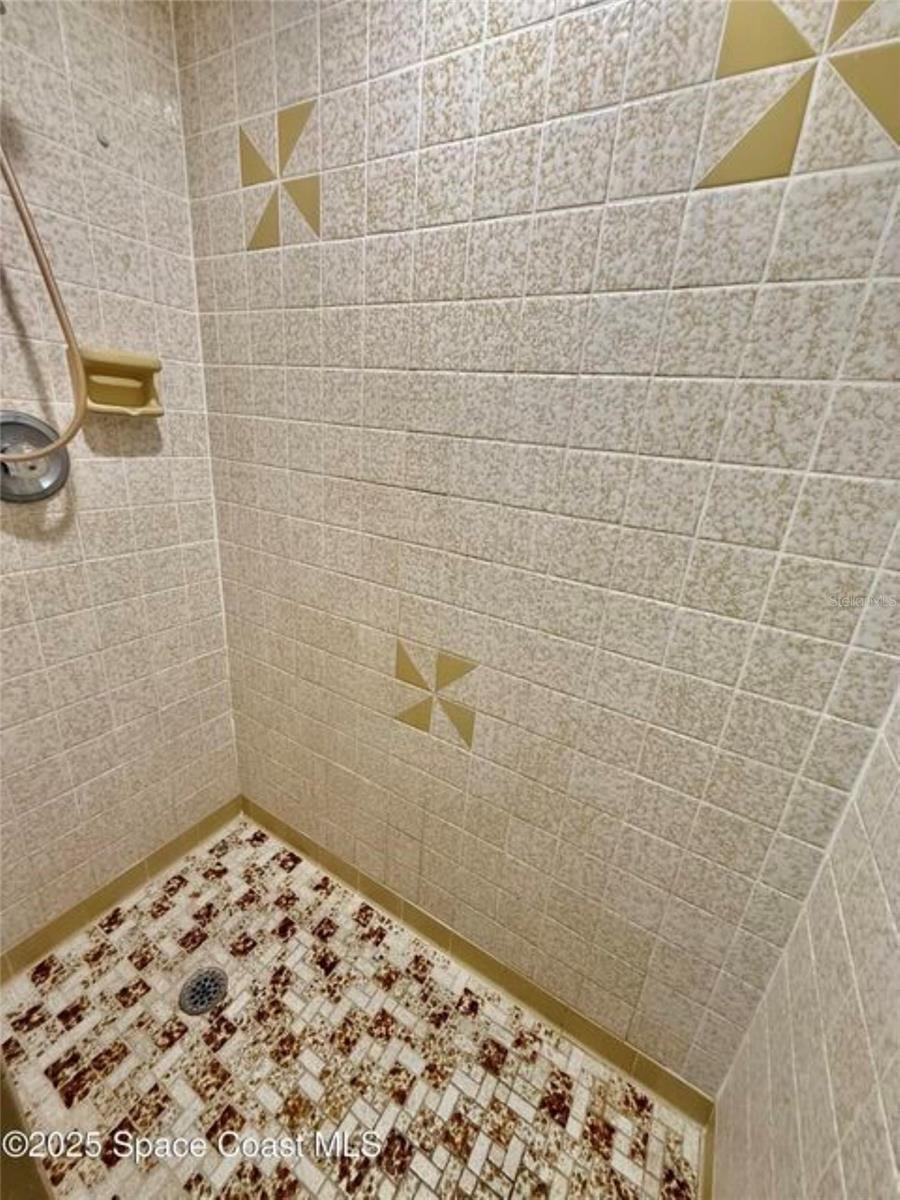 Image 52 of 57 For 55 Towne Place