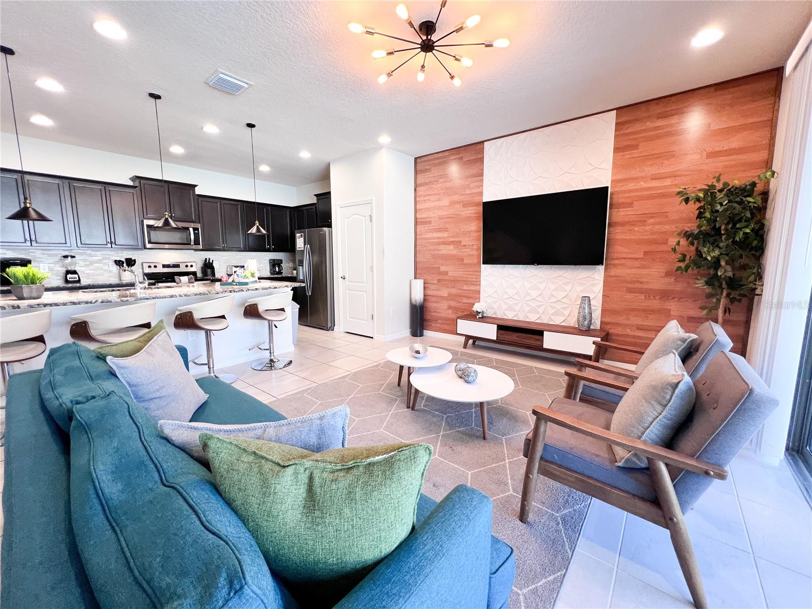 Image 11 of 56 For 2442 Dubai Street