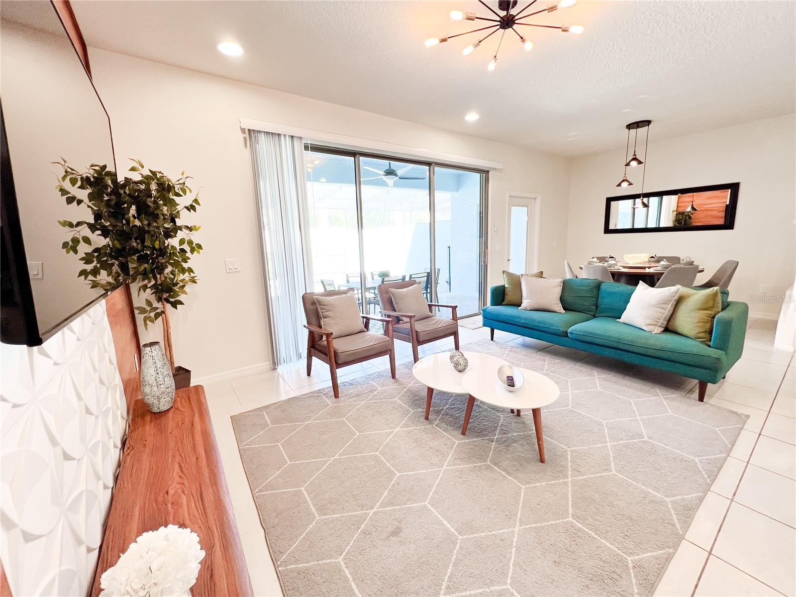 Image 14 of 56 For 2442 Dubai Street