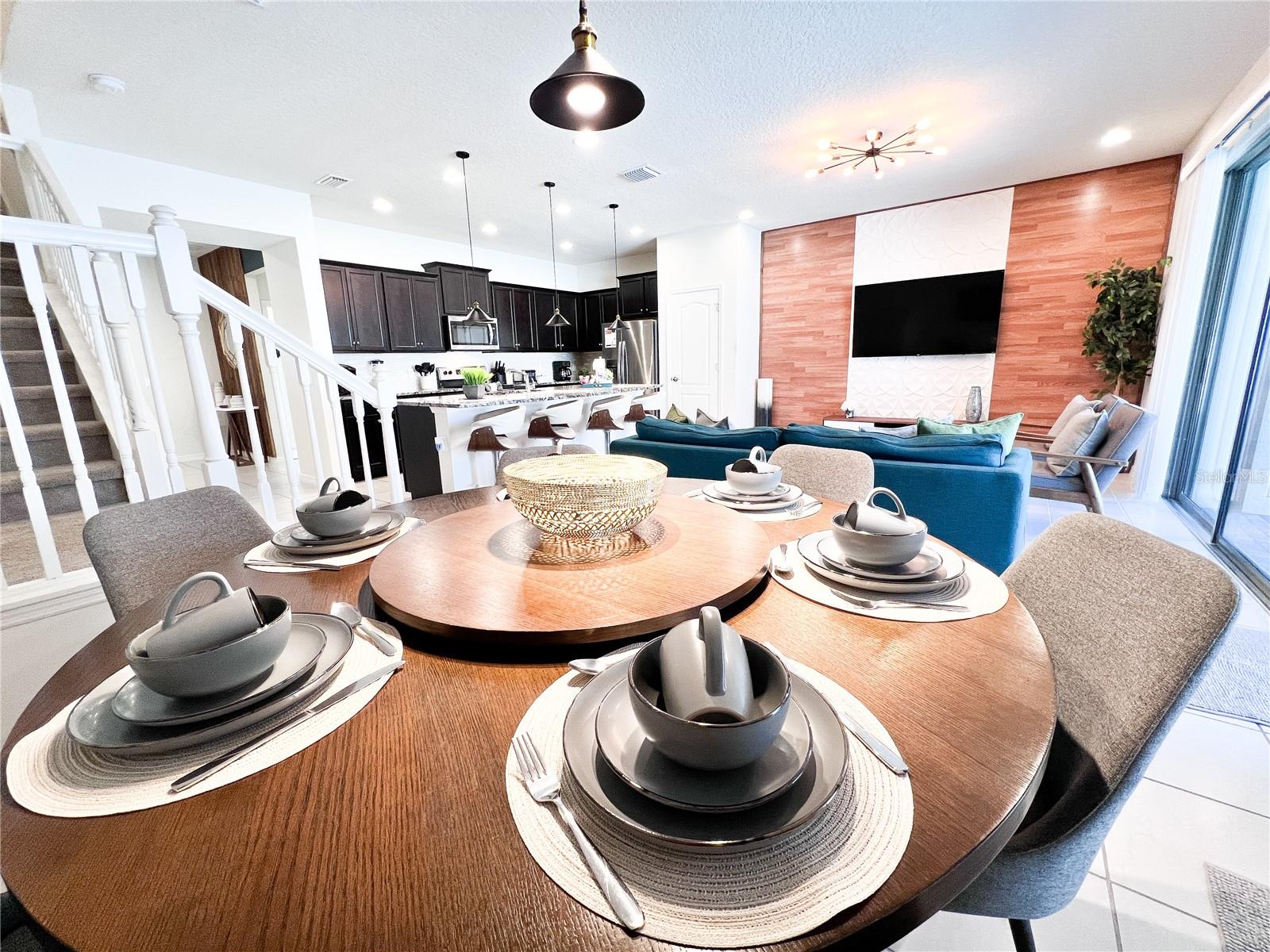 Image 20 of 56 For 2442 Dubai Street