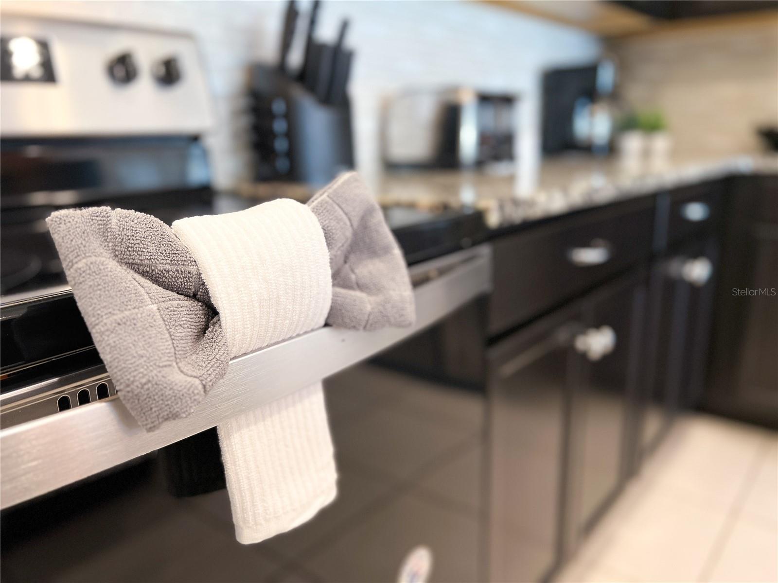 Image 25 of 56 For 2442 Dubai Street