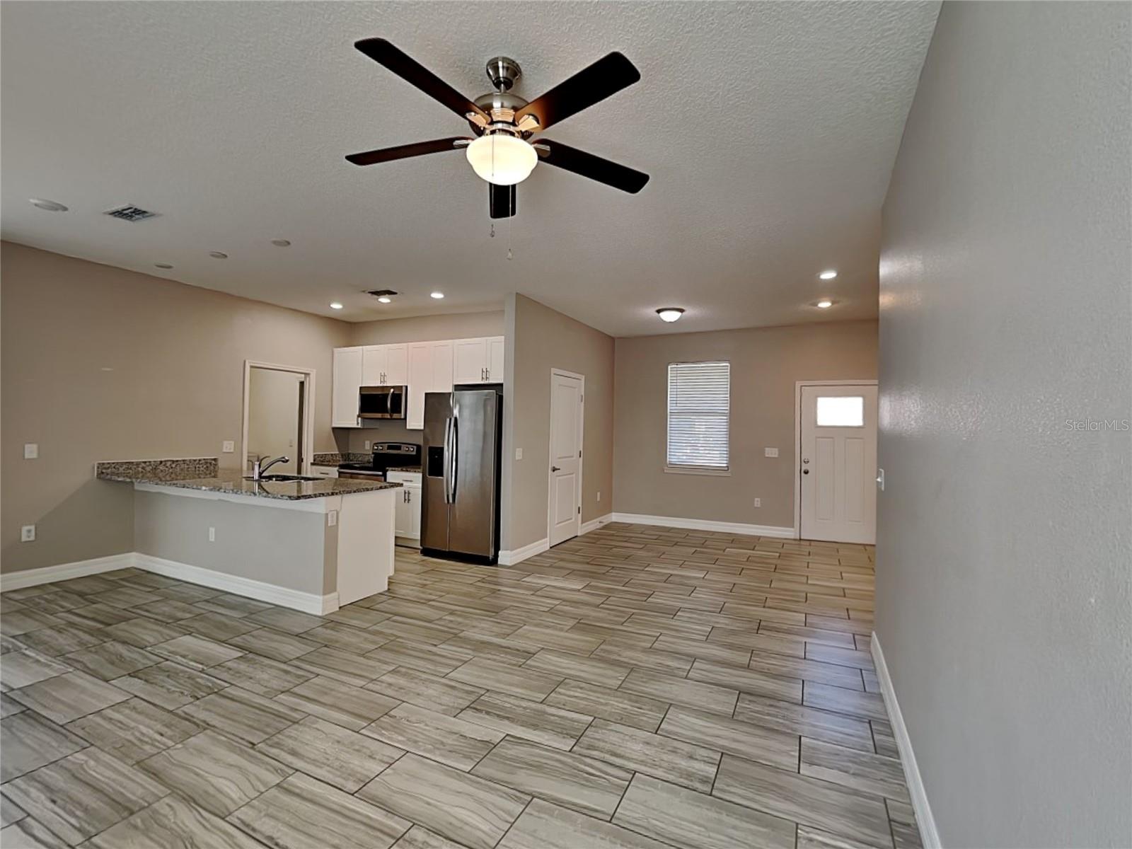 Image 2 of 16 For 1752 Sail Court