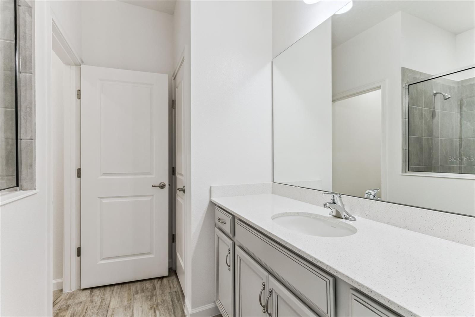 Image 24 of 35 For 1329 Yorkdale Road