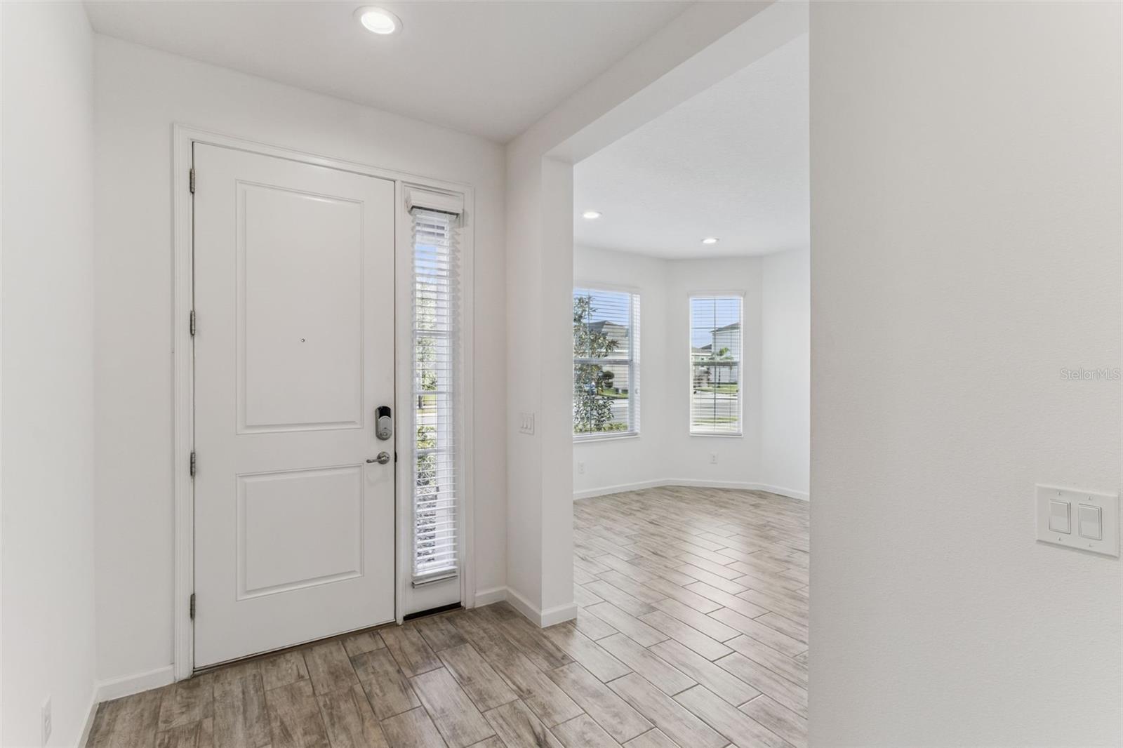 Image 4 of 35 For 1329 Yorkdale Road