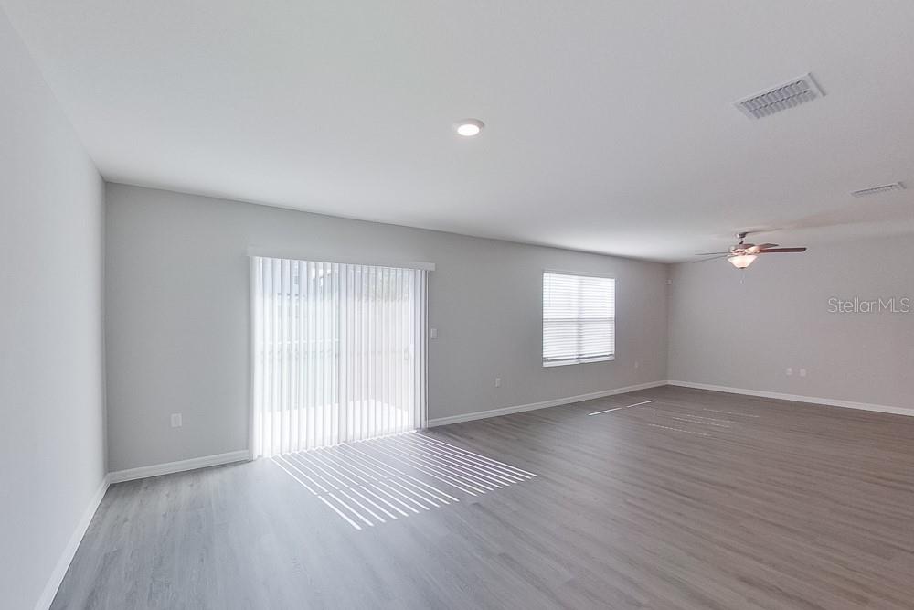 Image 5 of 20 For 8642 43rd Terrace