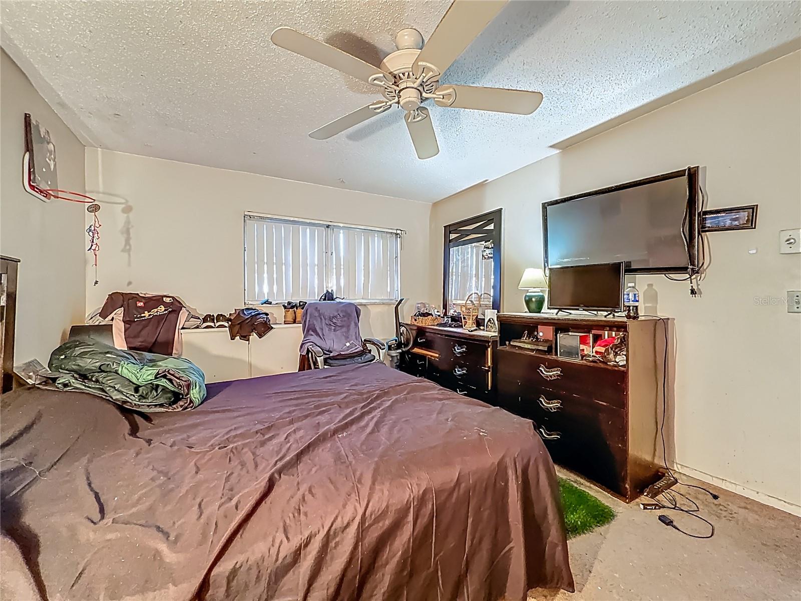 Image 17 of 48 For 1380 Mission Circle