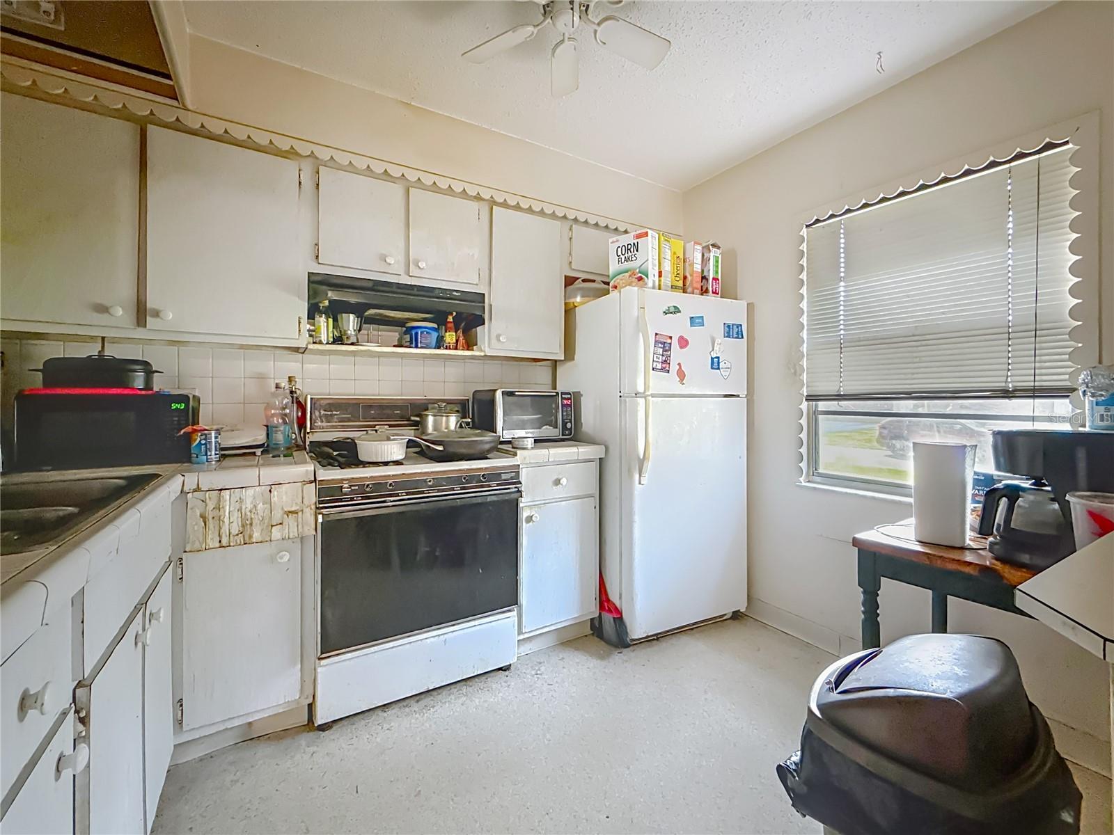 Image 9 of 48 For 1380 Mission Circle