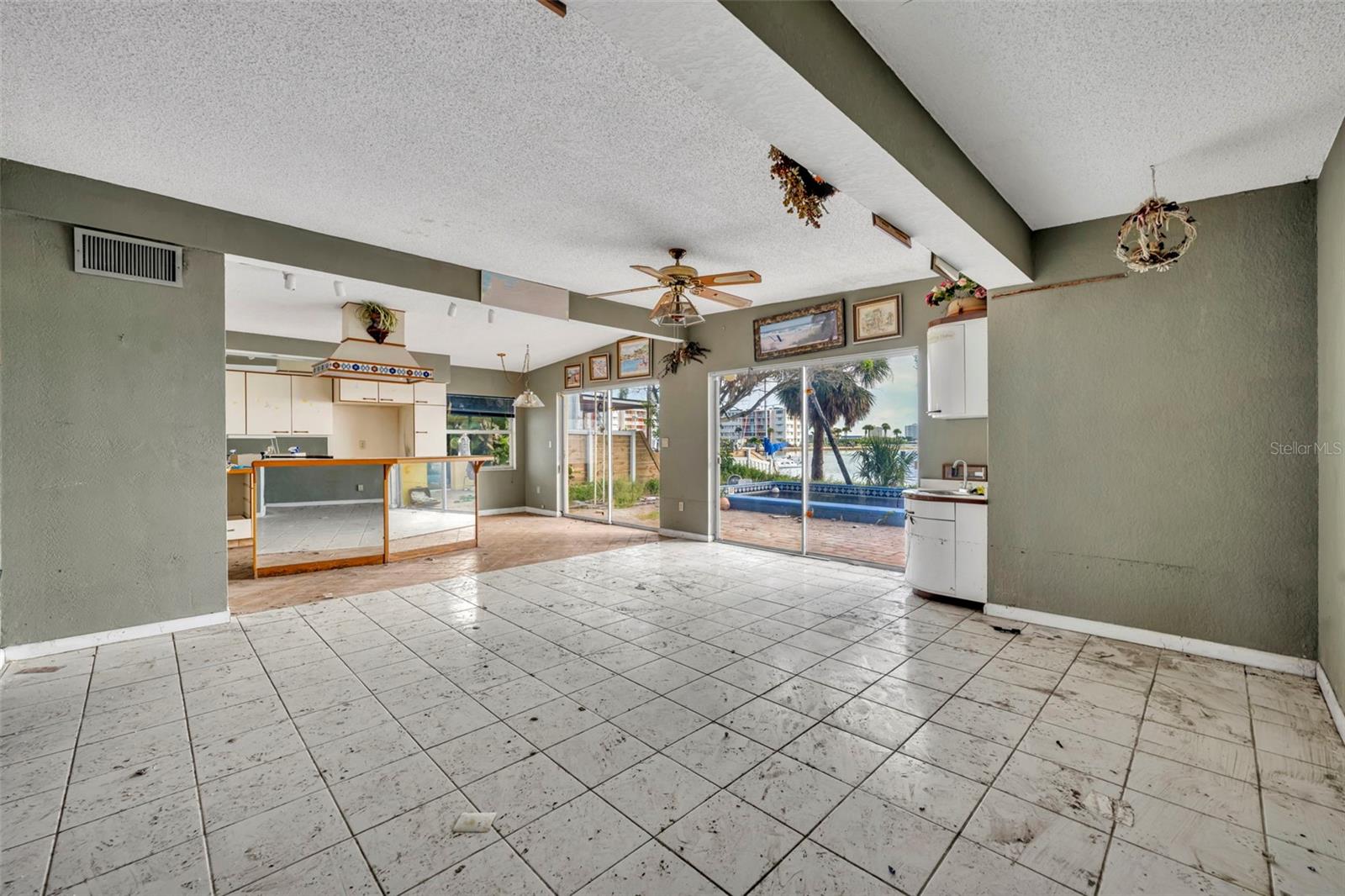Image 16 of 24 For 6960 Shore Drive S