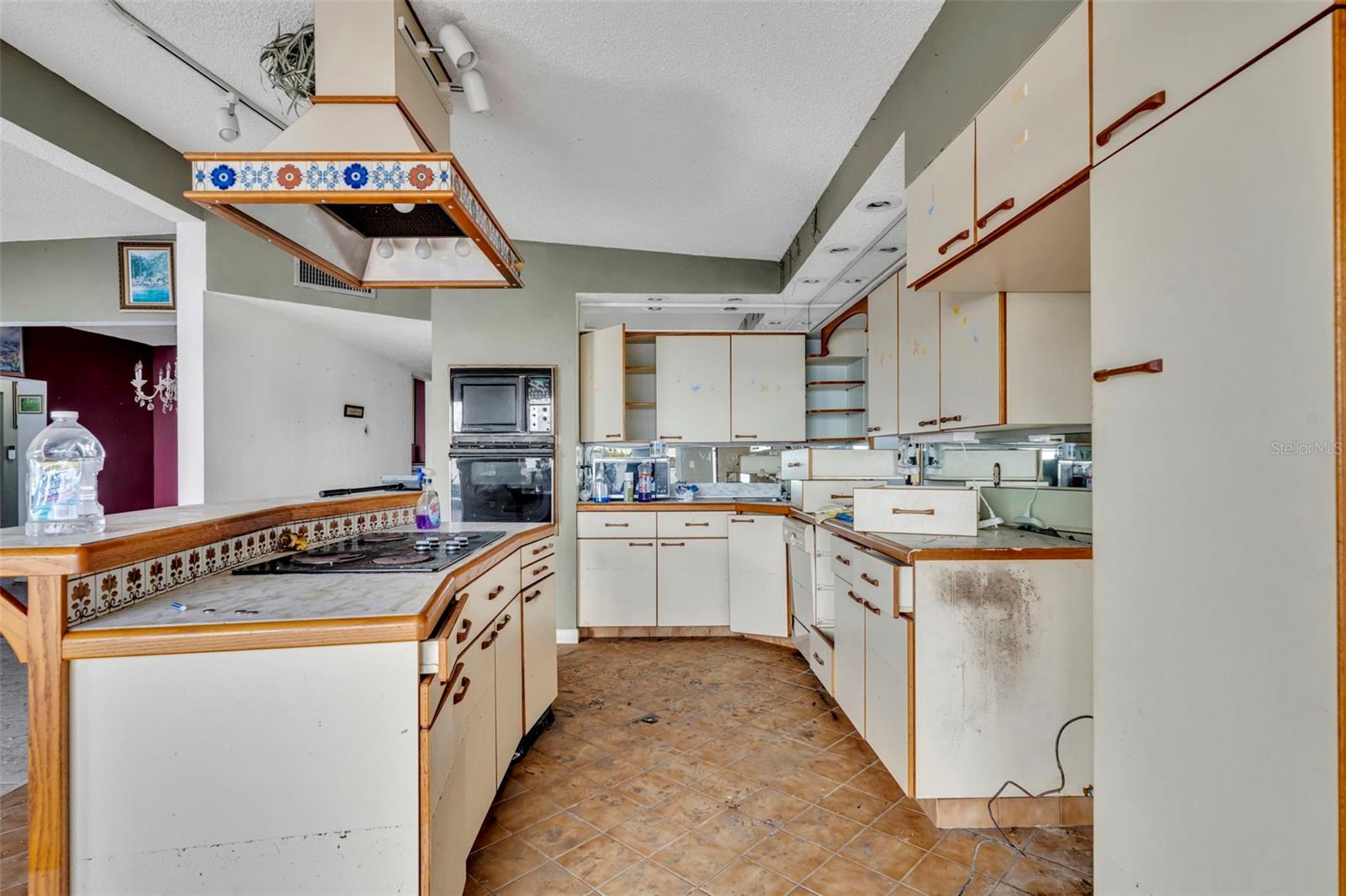Image 17 of 24 For 6960 Shore Drive S