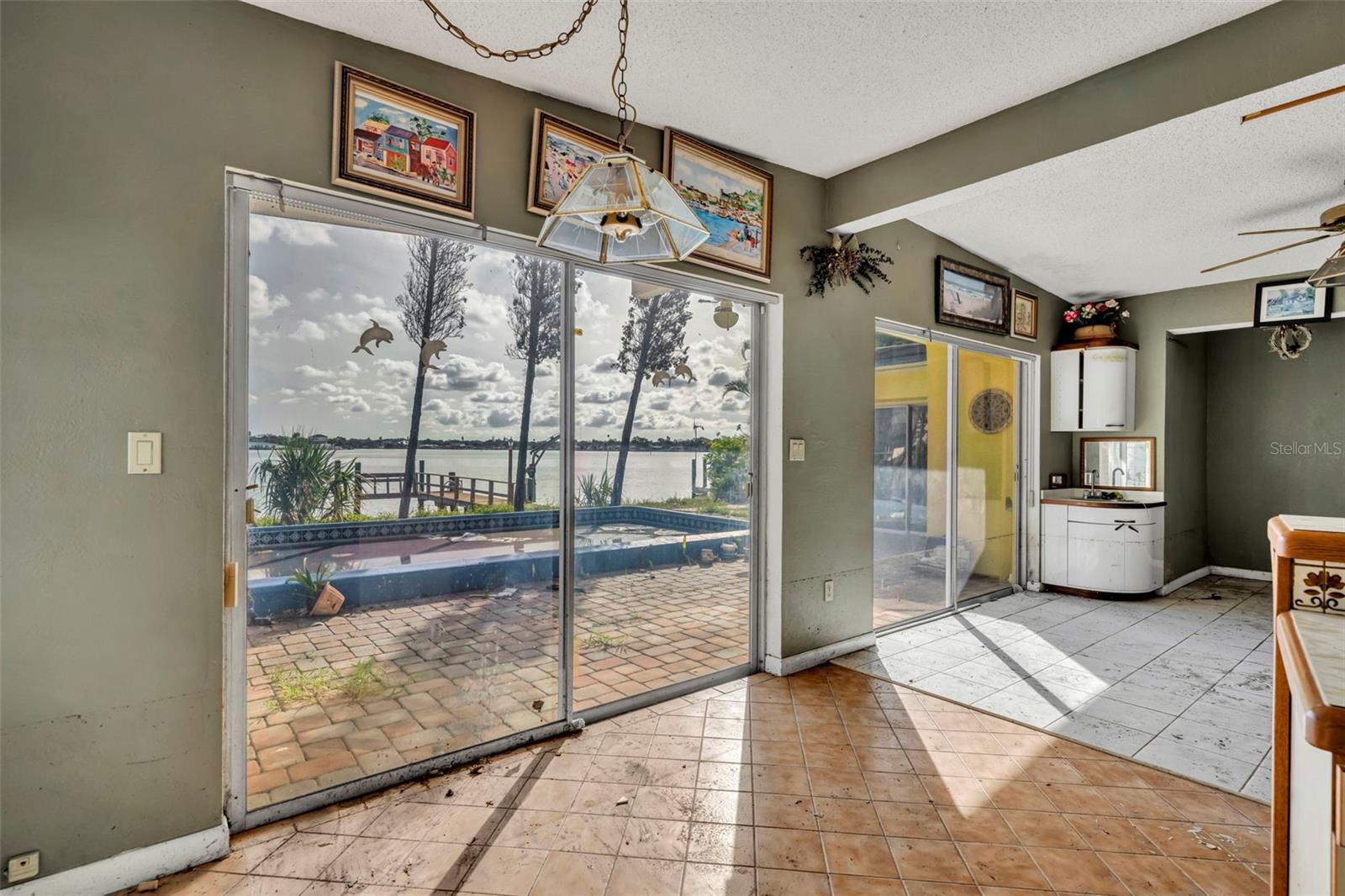 Image 19 of 24 For 6960 Shore Drive S