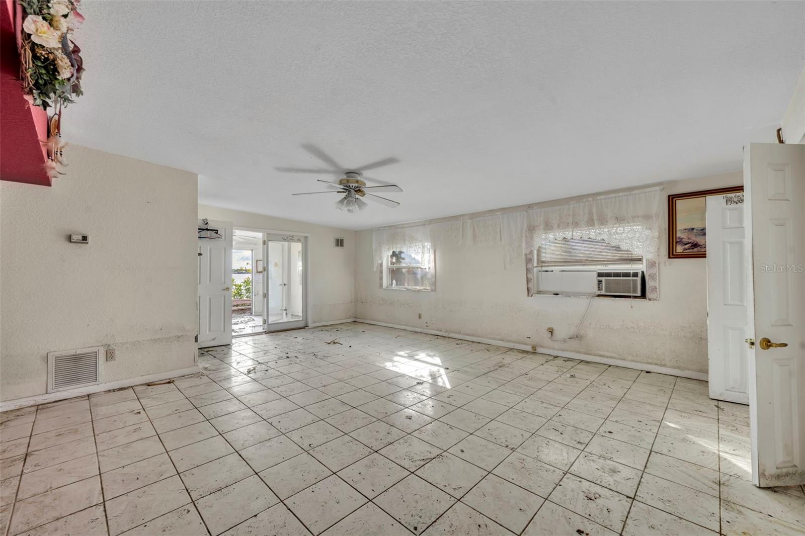 Image 21 of 24 For 6960 Shore Drive S