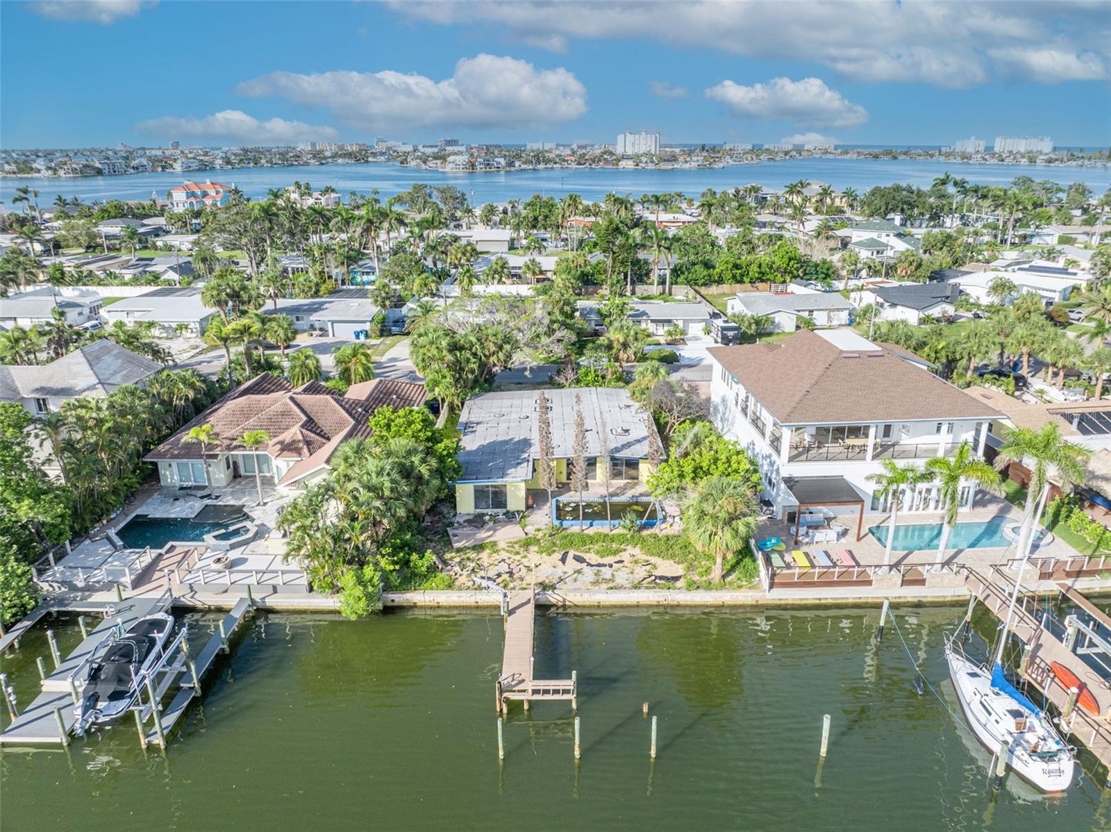 Image 4 of 24 For 6960 Shore Drive S