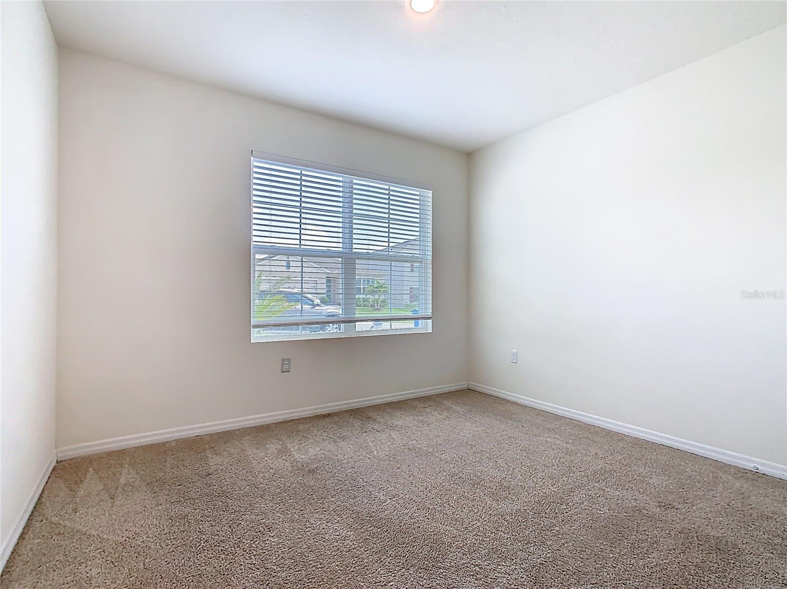 Image 23 of 66 For 2000 Chickasaw Boulevard