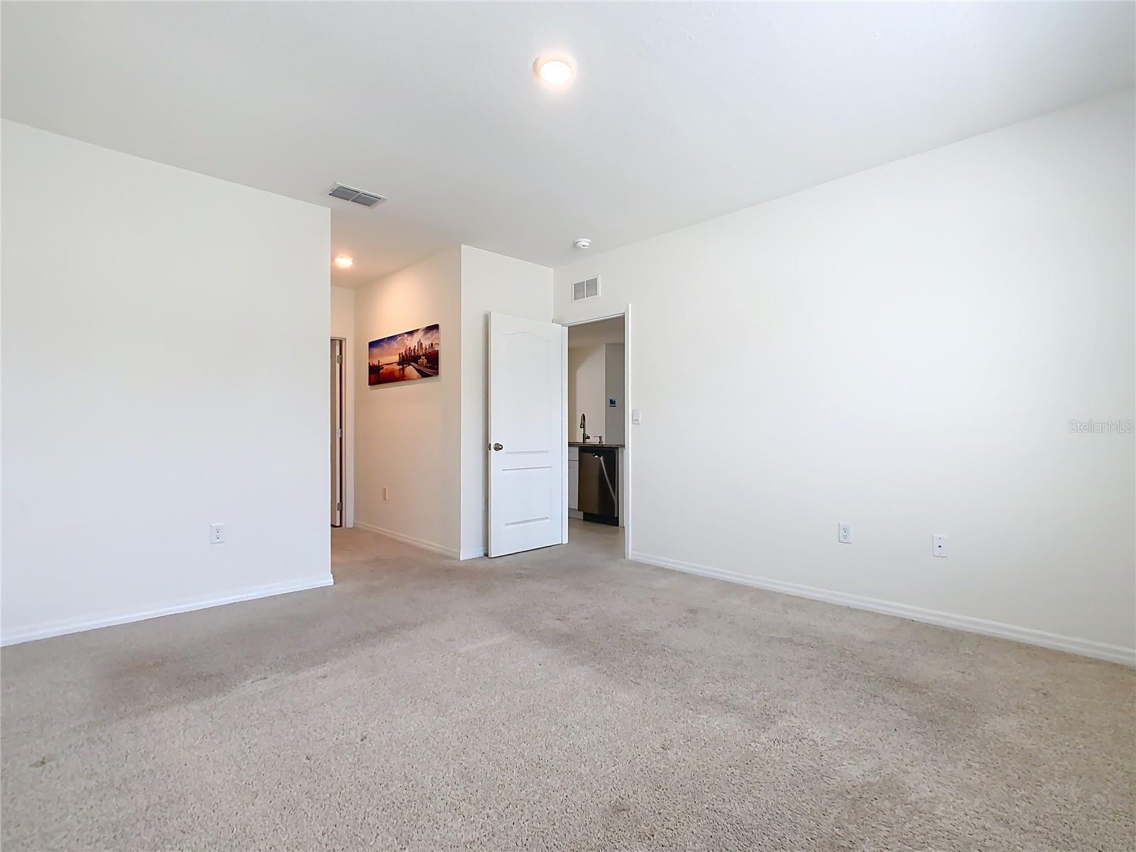 Image 33 of 66 For 2000 Chickasaw Boulevard