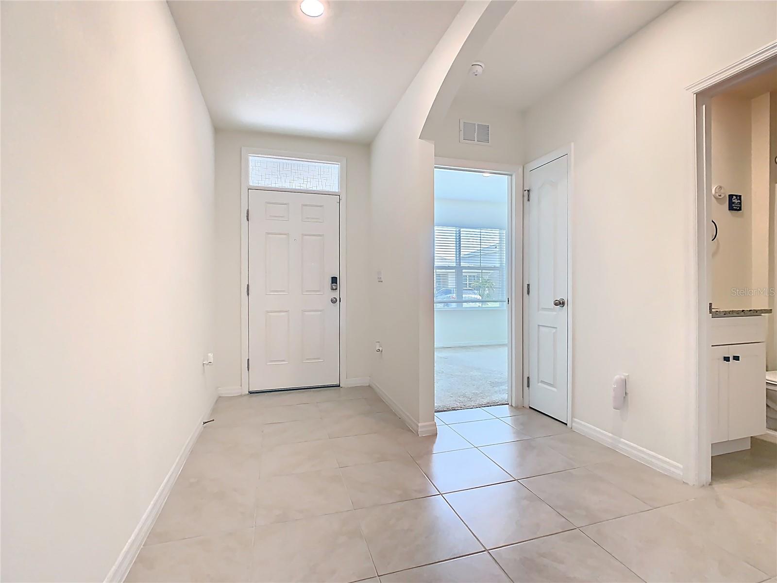 Image 6 of 66 For 2000 Chickasaw Boulevard