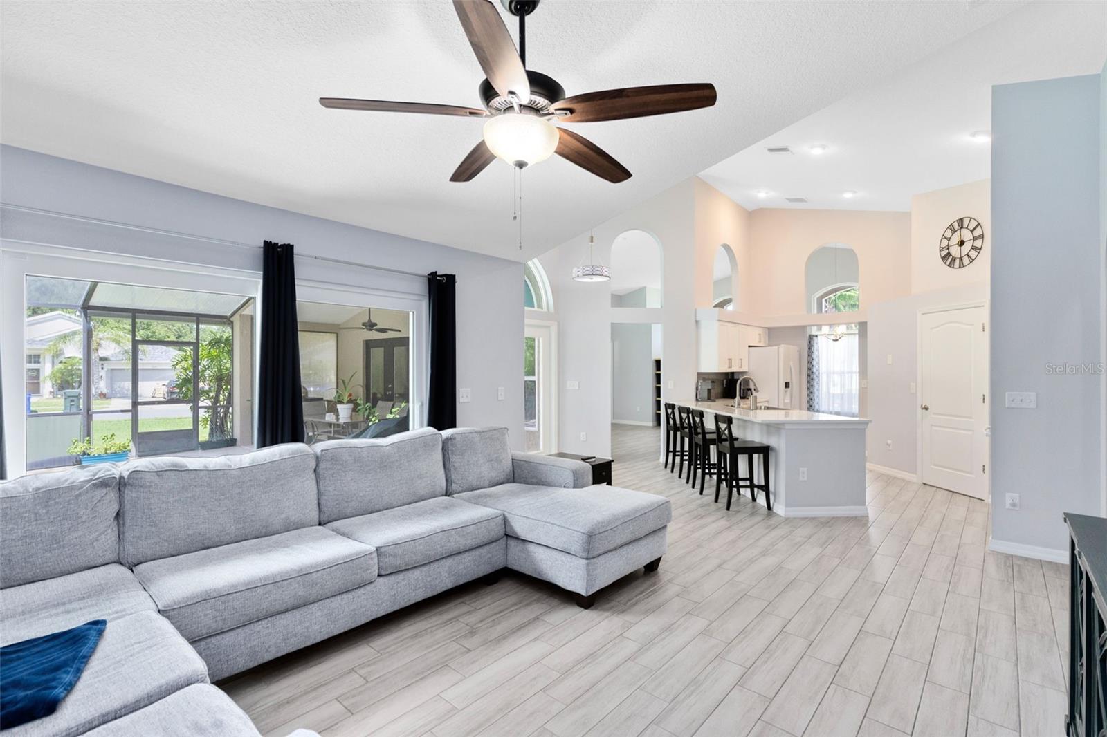 Image 21 of 37 For 1324 Twin Rivers Boulevard
