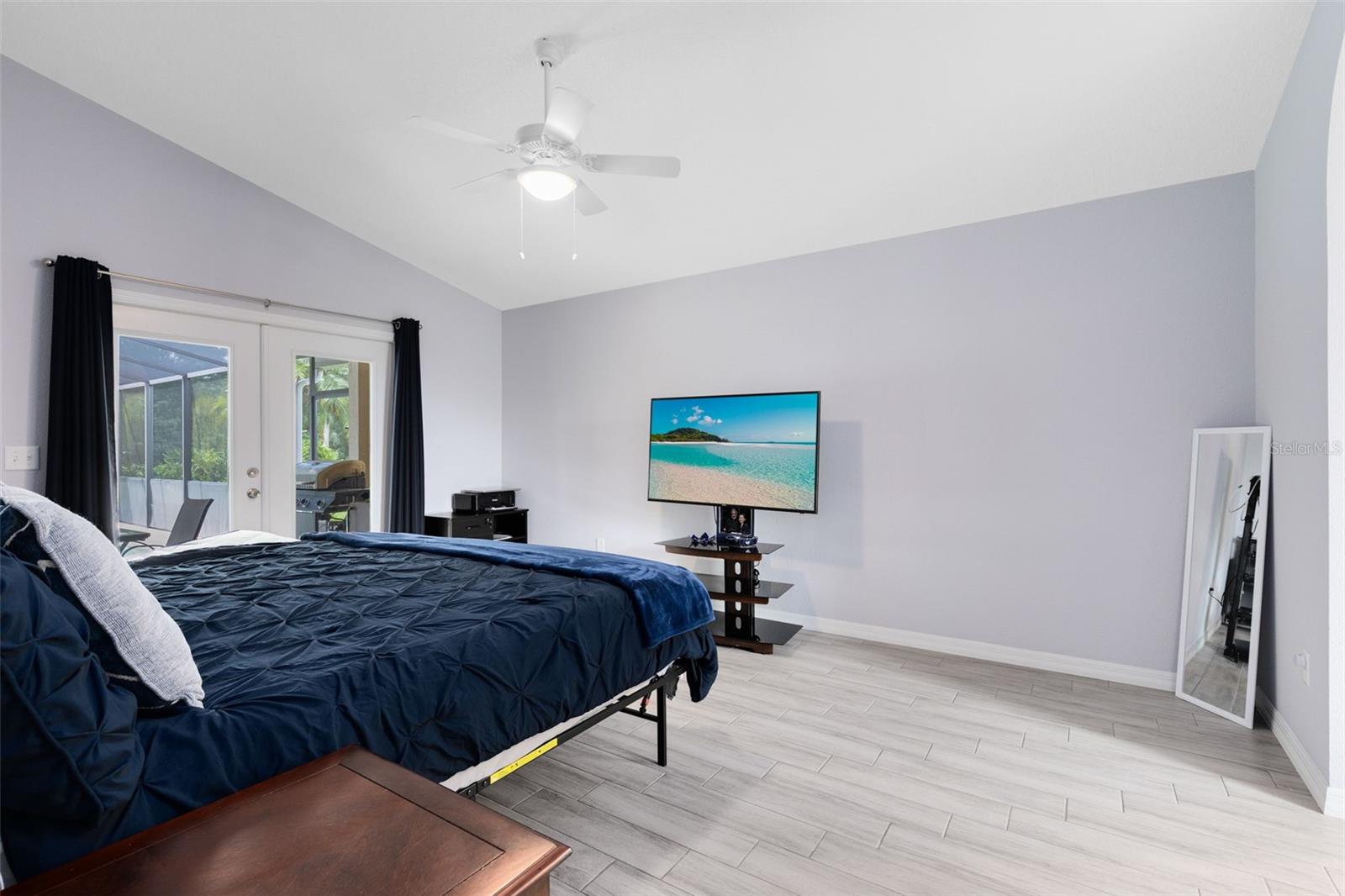 Image 28 of 37 For 1324 Twin Rivers Boulevard