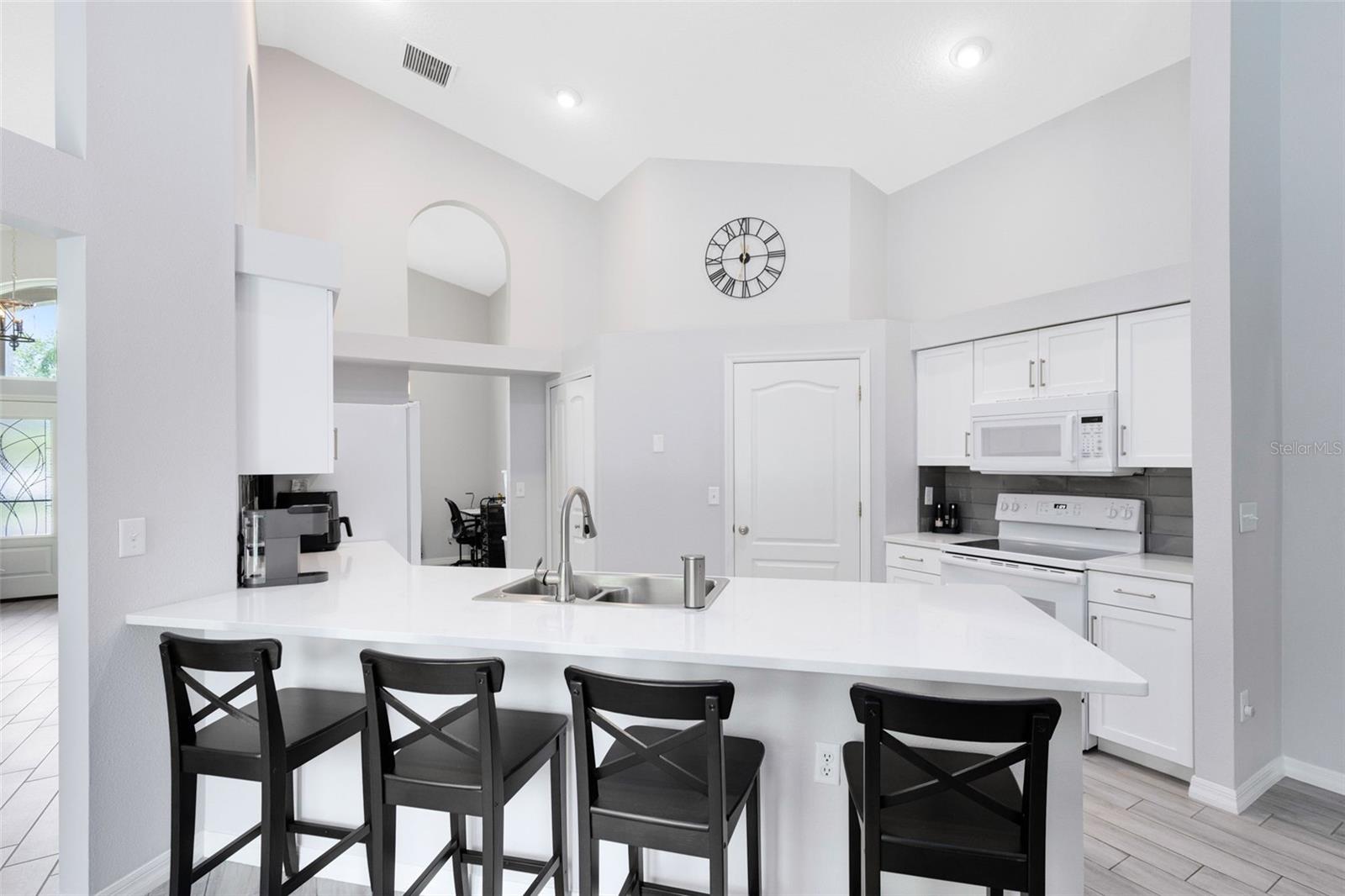 Image 3 of 37 For 1324 Twin Rivers Boulevard