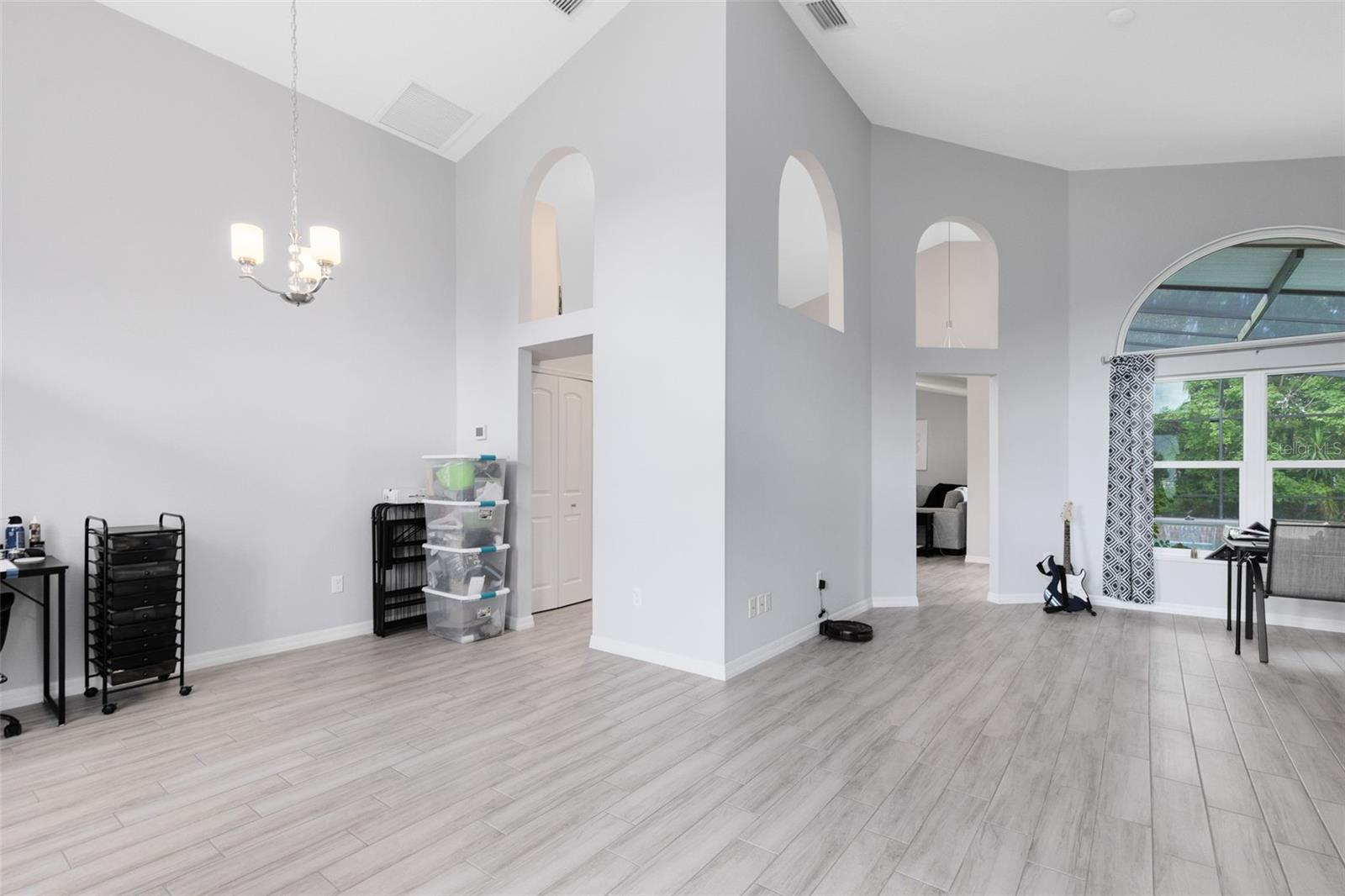 Image 33 of 37 For 1324 Twin Rivers Boulevard