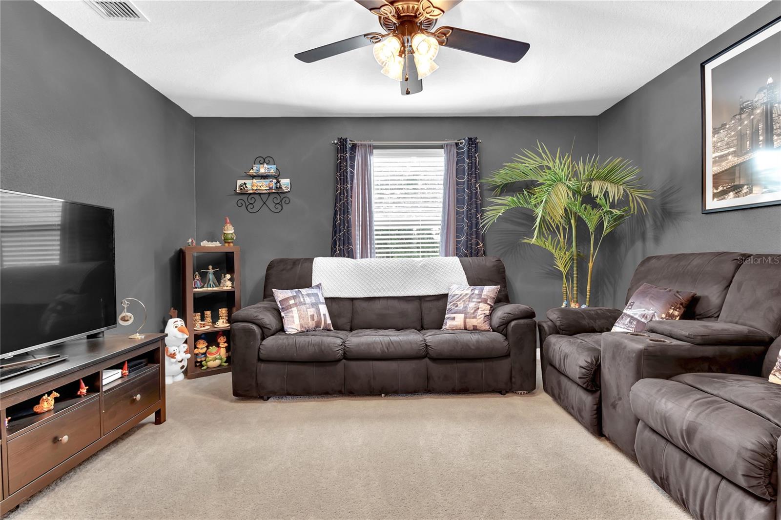 Image 27 of 43 For 2600 Vineyard Circle
