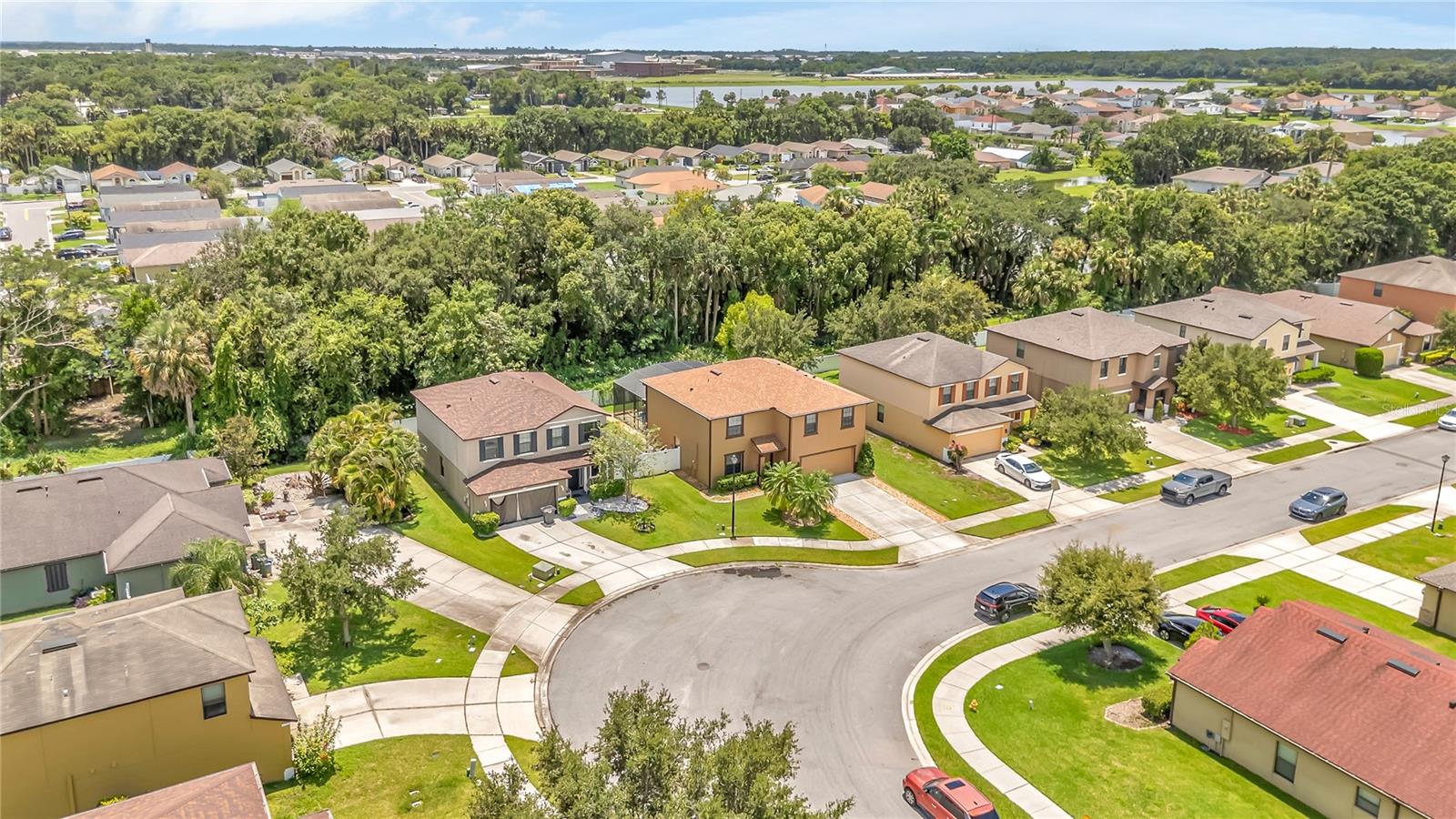 Image 3 of 43 For 2600 Vineyard Circle