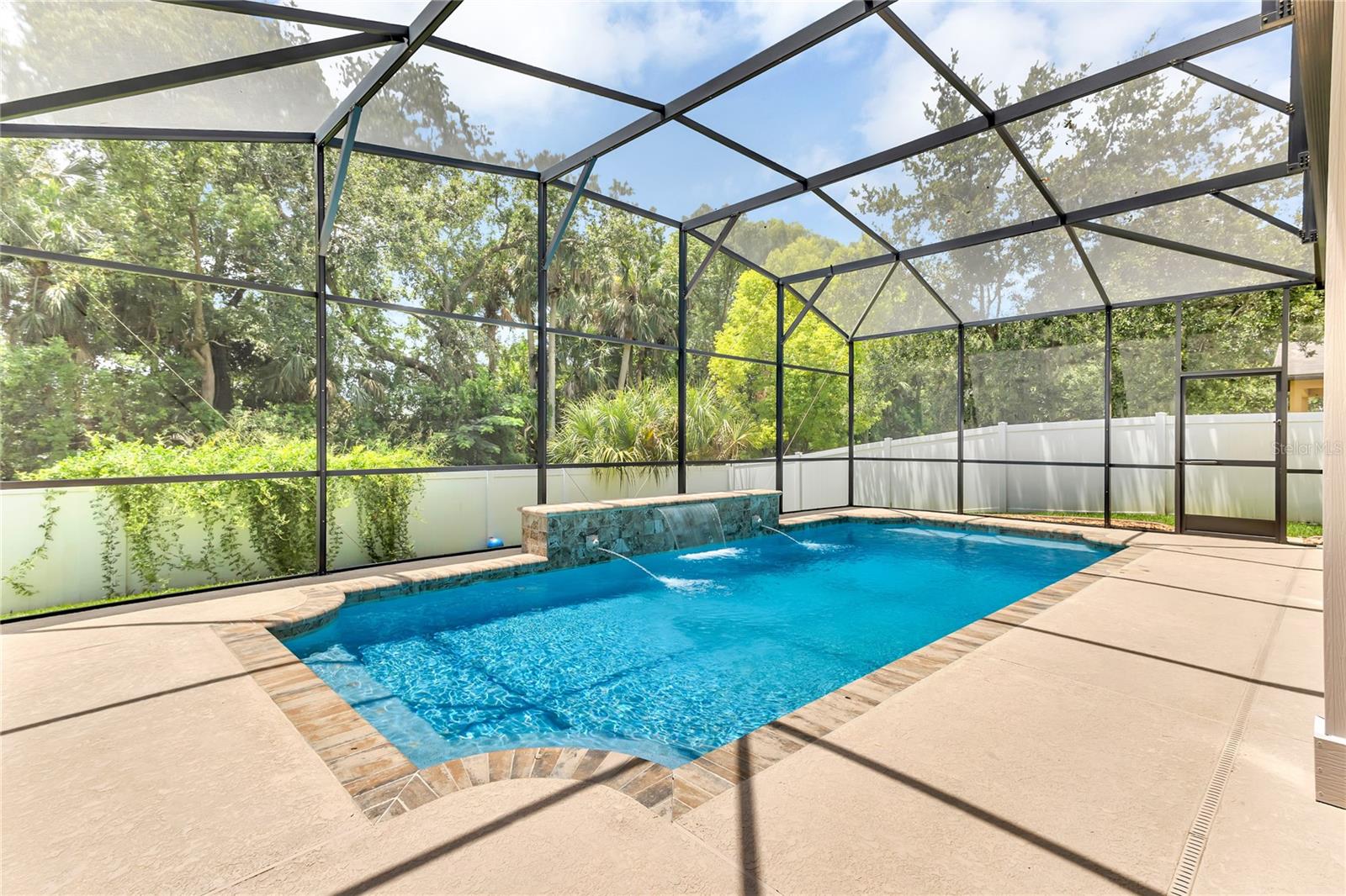 Image 39 of 43 For 2600 Vineyard Circle