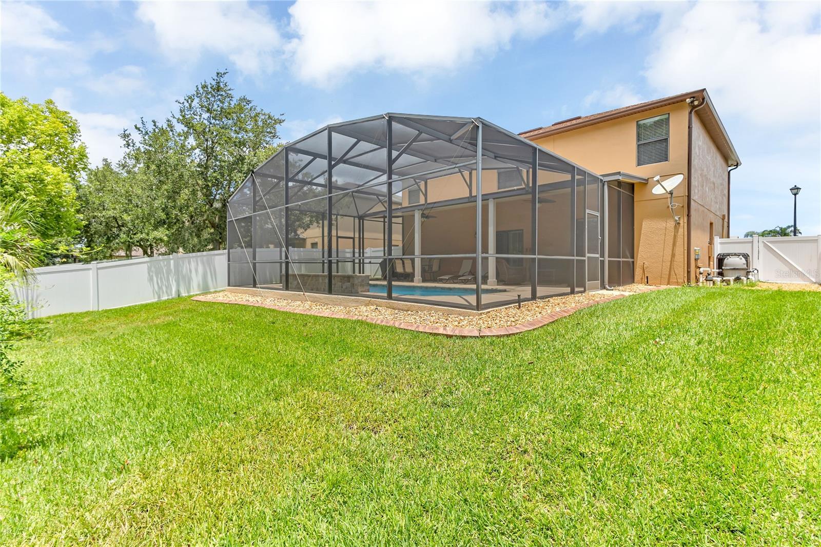 Image 40 of 43 For 2600 Vineyard Circle
