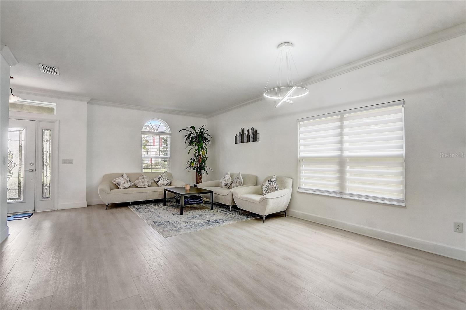 Image 9 of 54 For 10408 Cypress Trail Drive