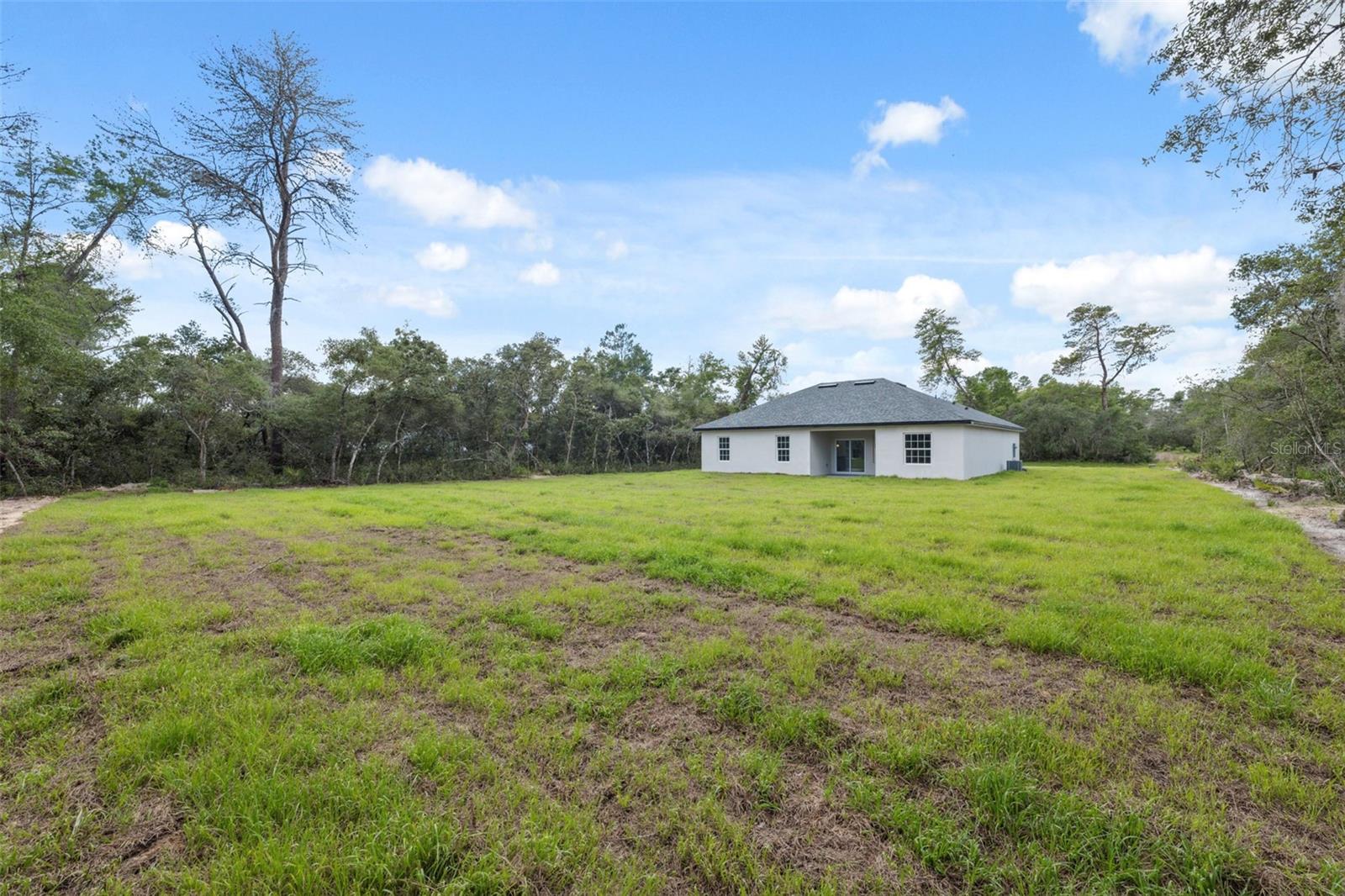 Listing photo id 11 for 15225 29th Terrace Road