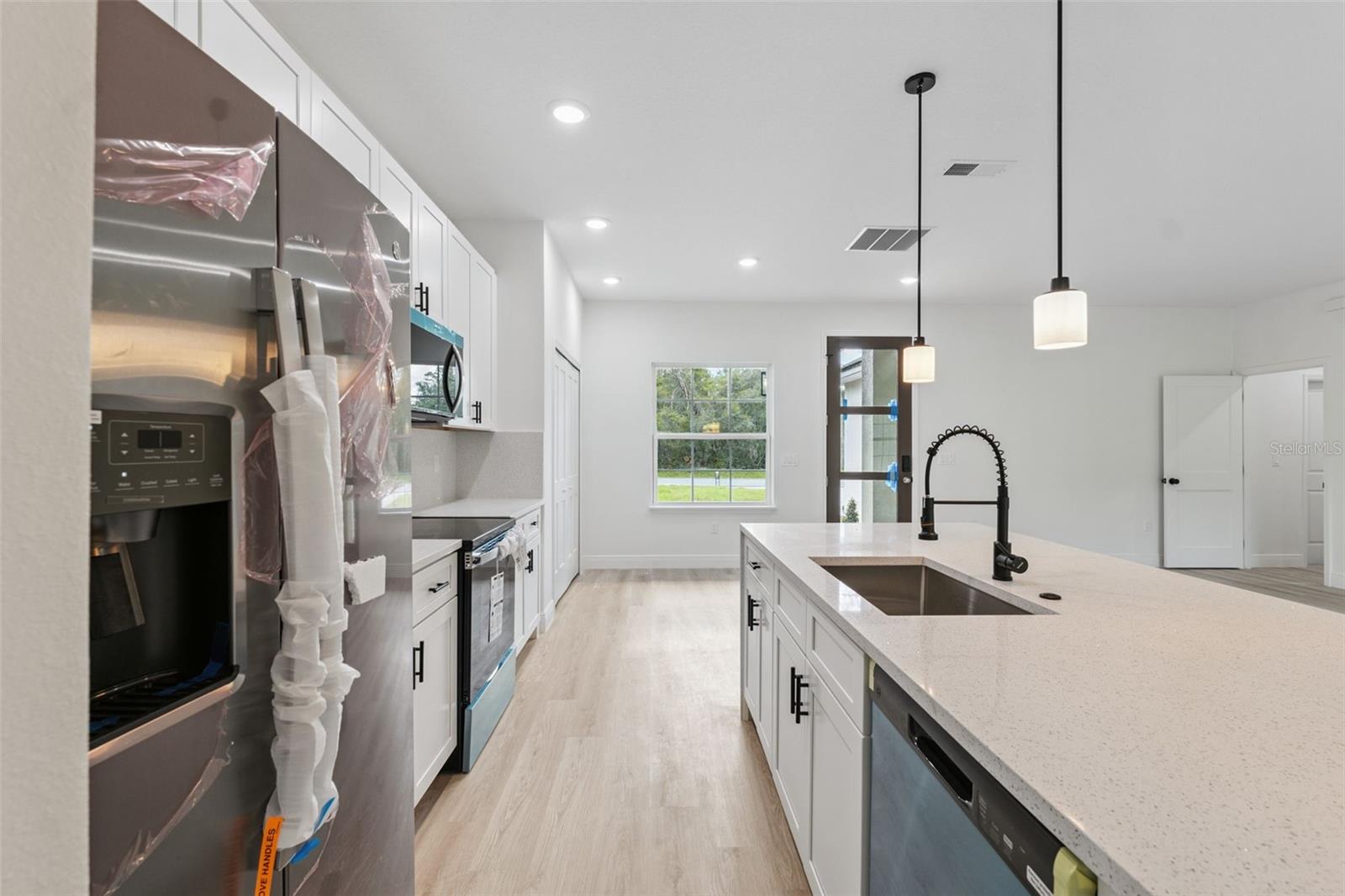Listing photo id 14 for 15225 29th Terrace Road