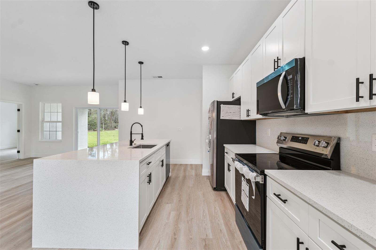 Listing photo id 23 for 15225 29th Terrace Road