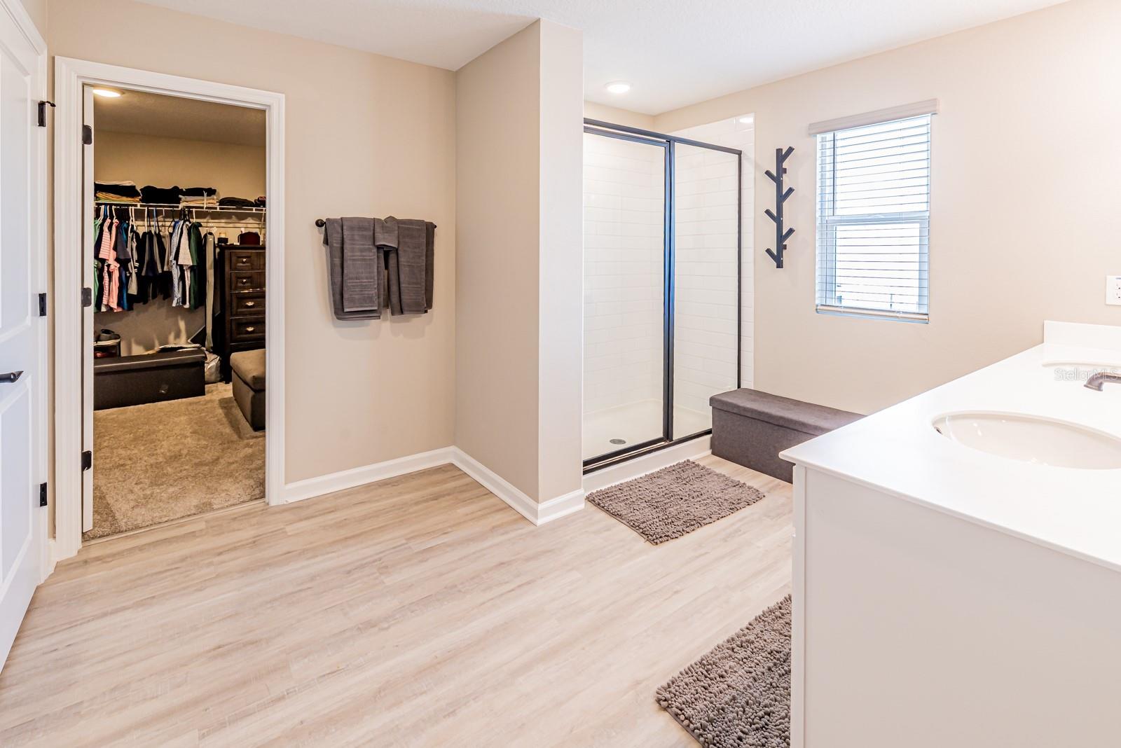 Image 36 of 72 For 3711 Malad Way