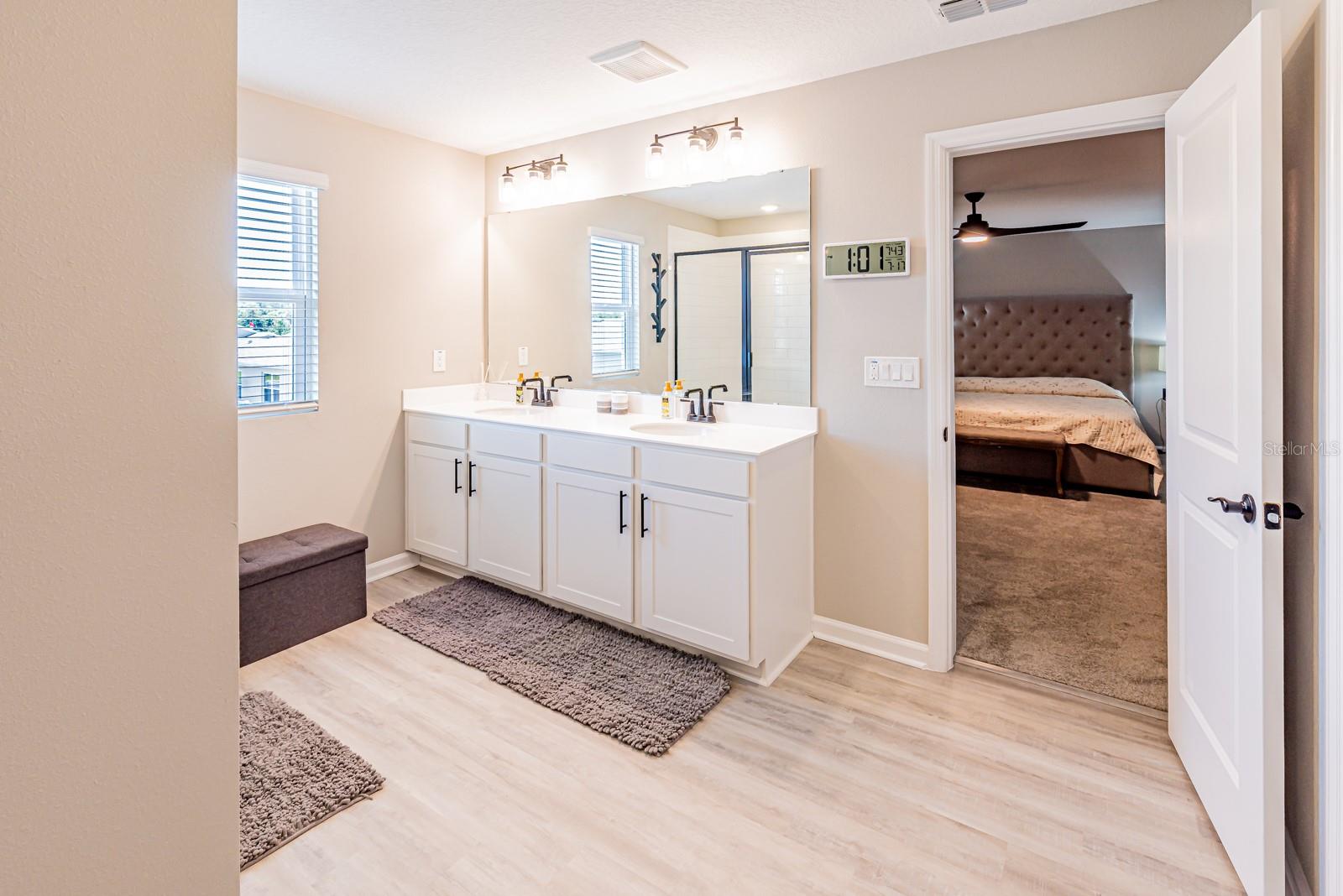 Image 37 of 72 For 3711 Malad Way
