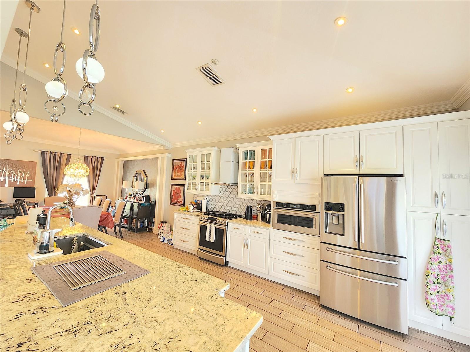Image 13 of 39 For 3582 Valleyview Drive