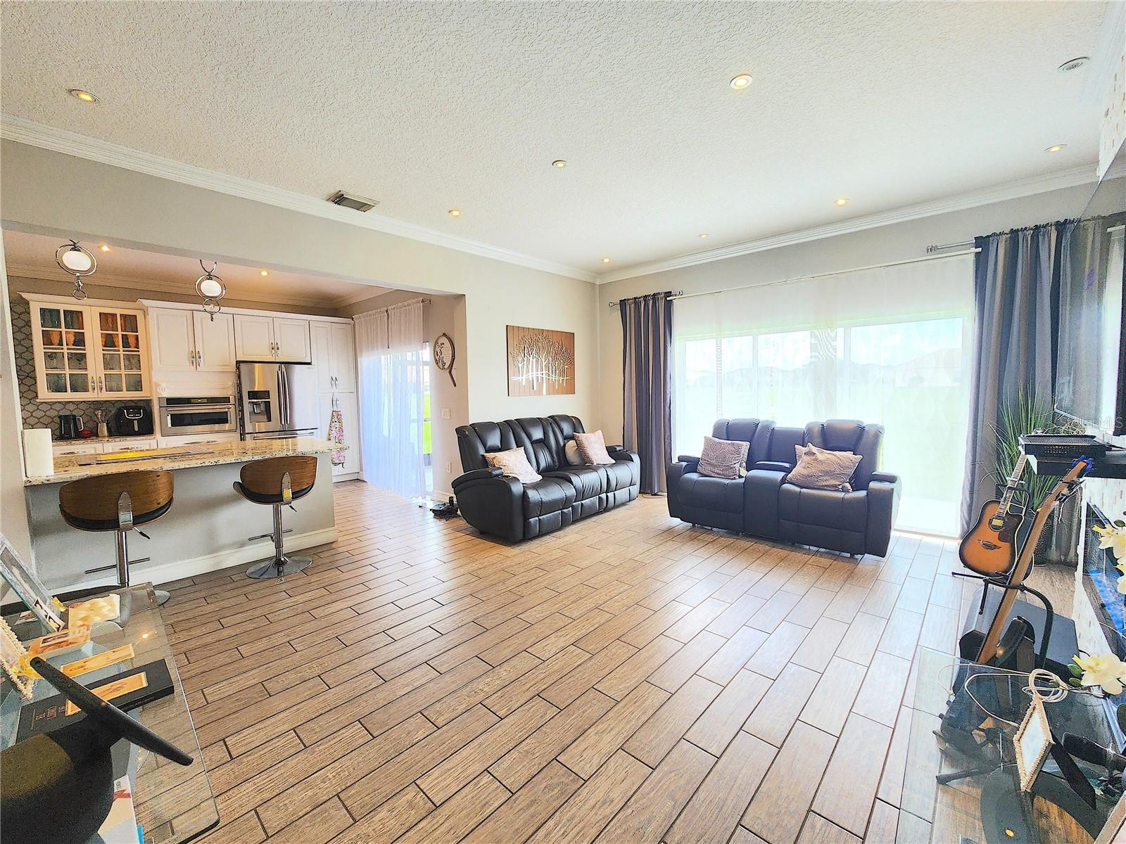 Image 16 of 39 For 3582 Valleyview Drive