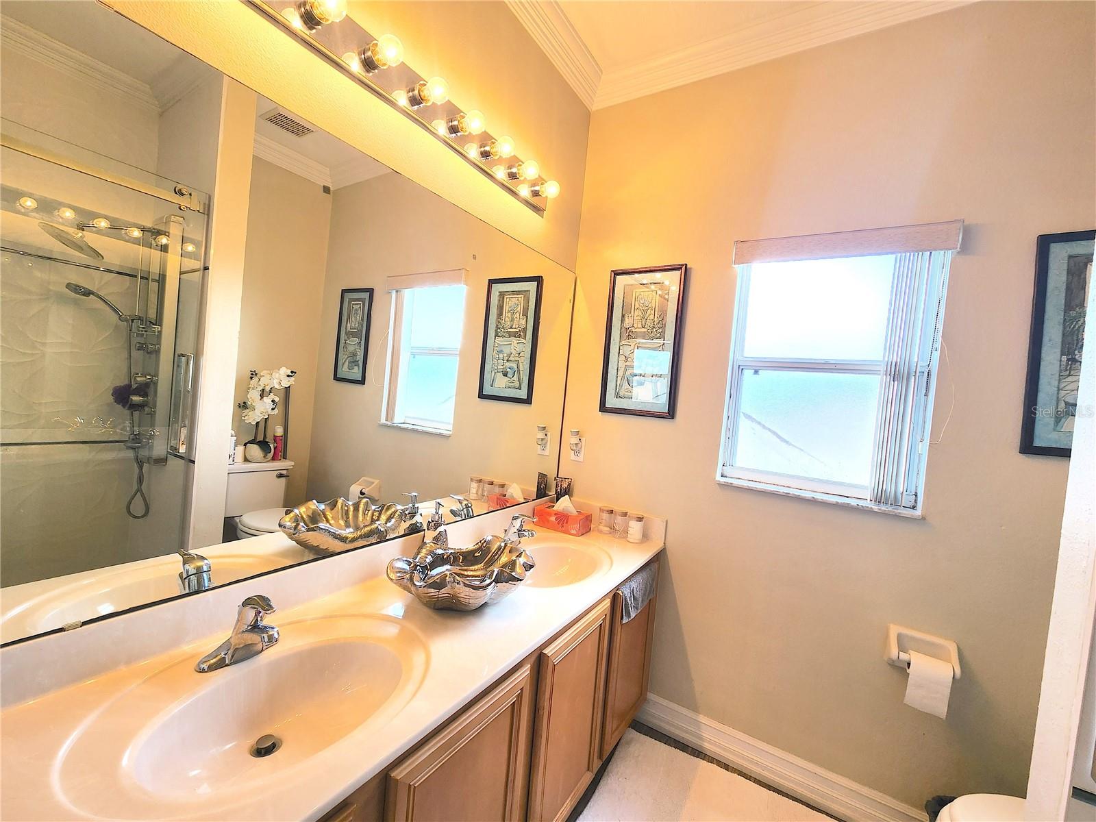 Image 33 of 39 For 3582 Valleyview Drive