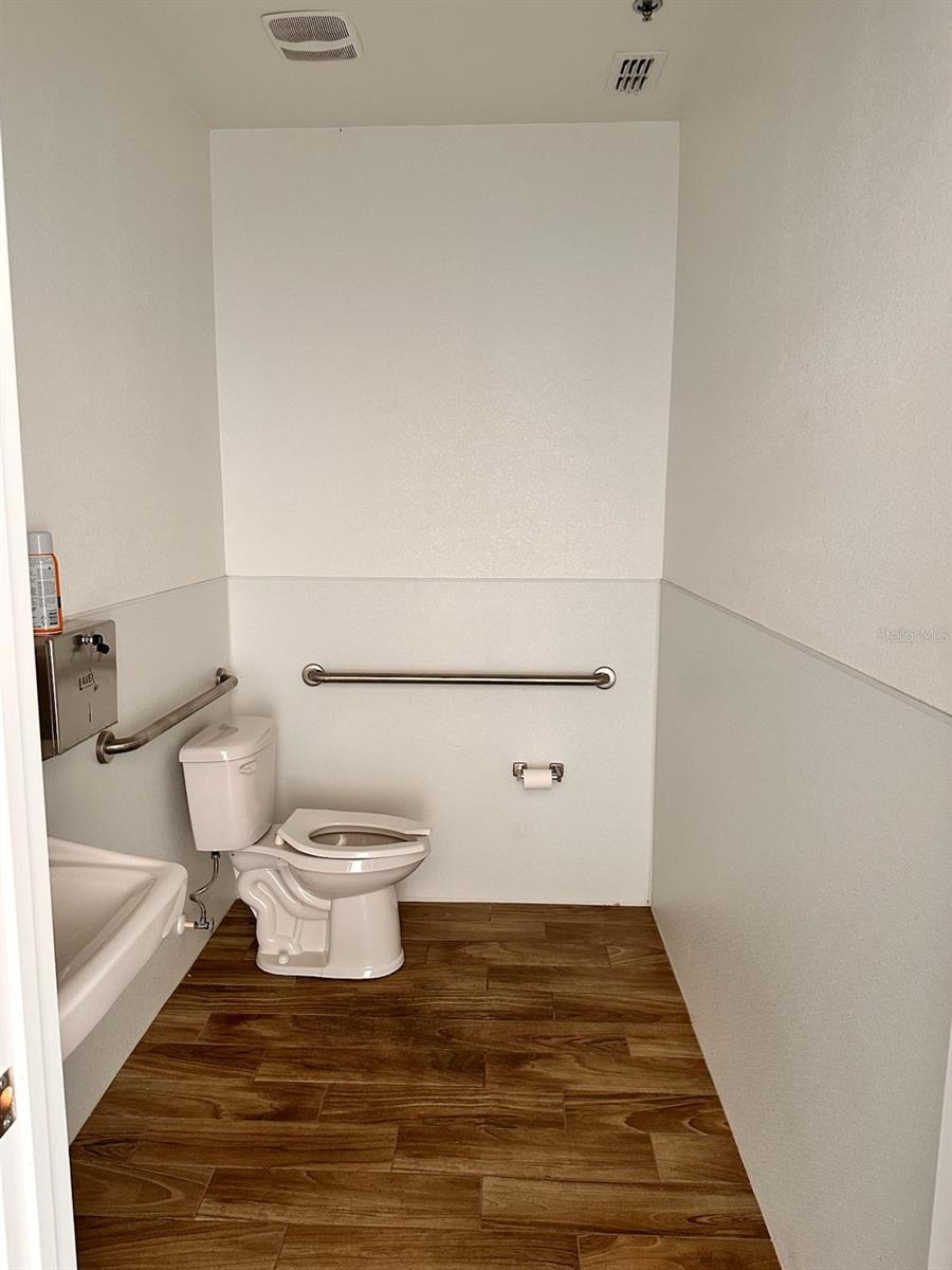 Image 4 of 4 For 1550 Tileston Road 103