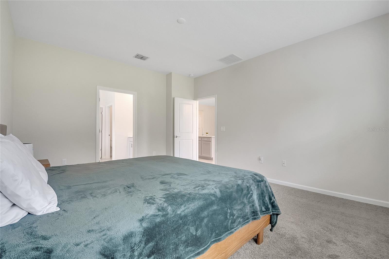 Image 23 of 46 For 5550 Bakewell Place