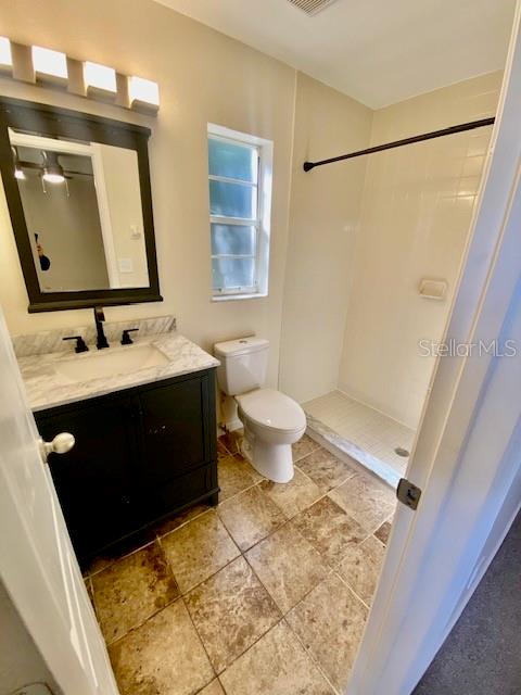 Image 11 of 22 For 723 Shady Nook Drive