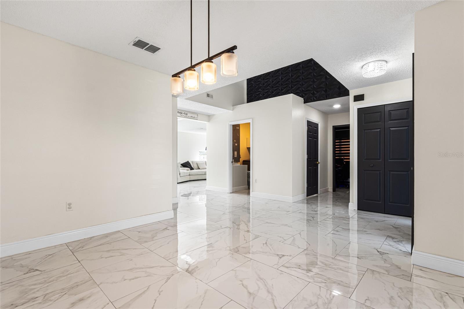 Image 12 of 28 For 111 Wheatfield Circle