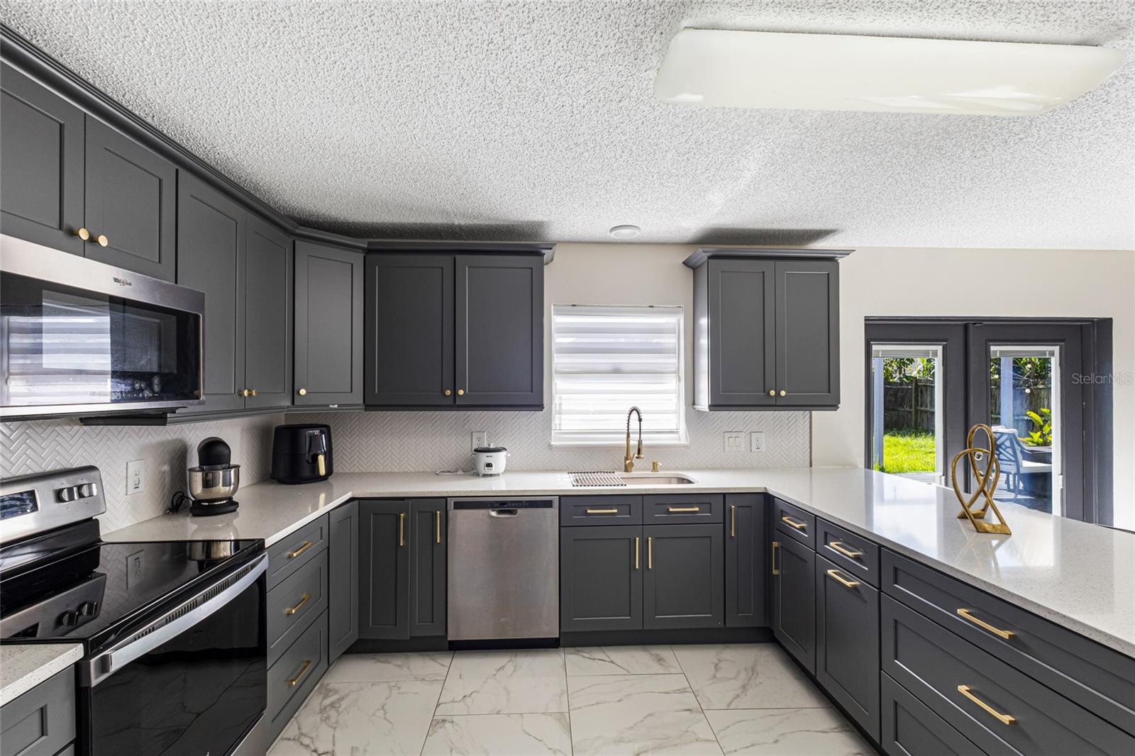 Image 3 of 28 For 111 Wheatfield Circle