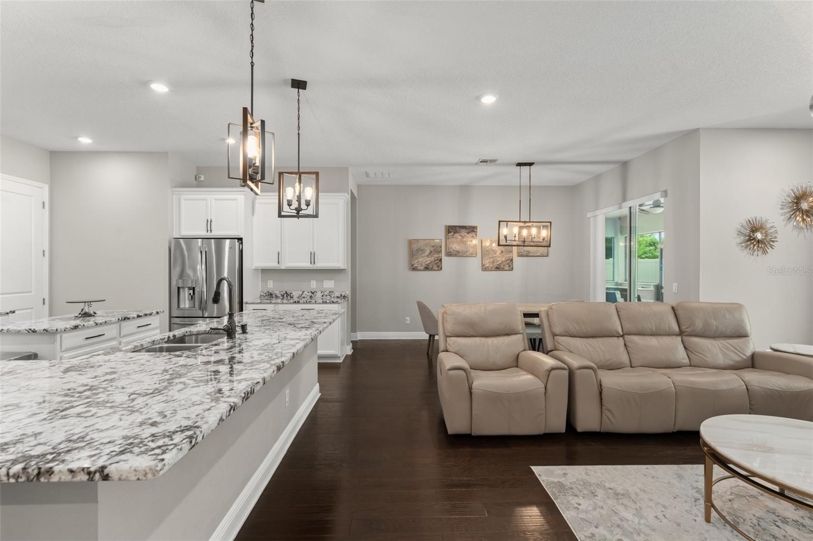 Image 16 of 34 For 8258 Ludington Circle