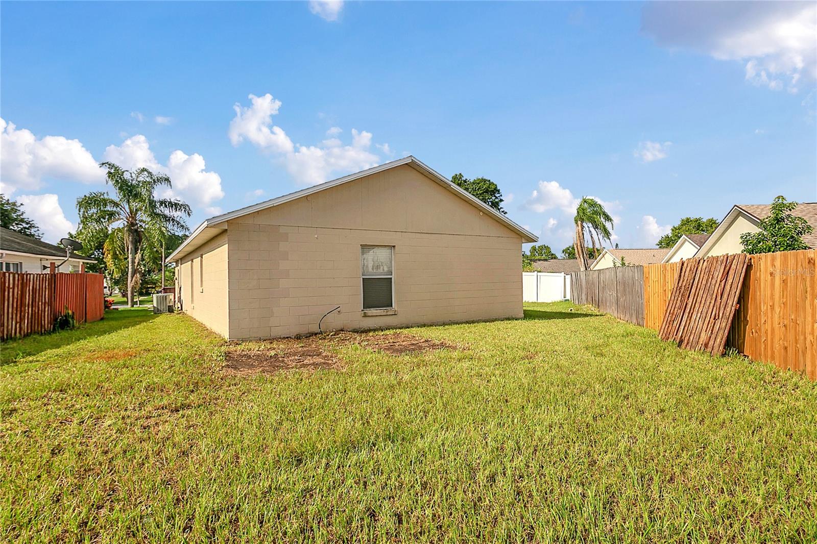 Image 18 of 23 For 1901 Teaberry Court