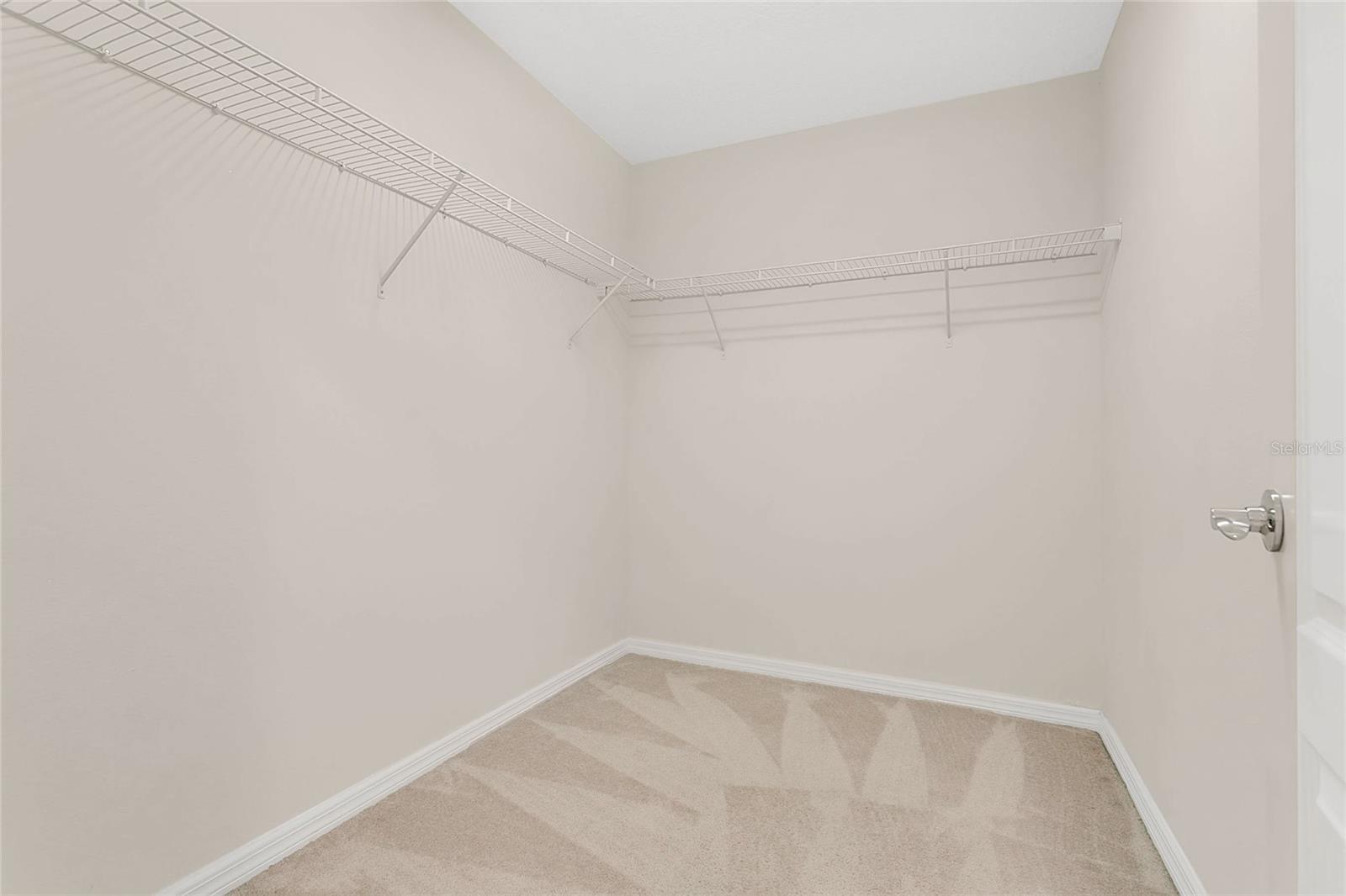 Image 21 of 36 For 5481 Misty Oak Circle