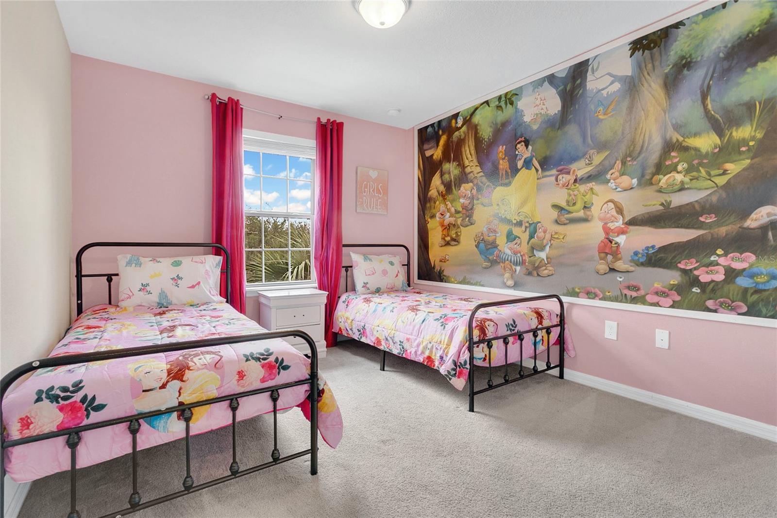 Image 24 of 36 For 5481 Misty Oak Circle