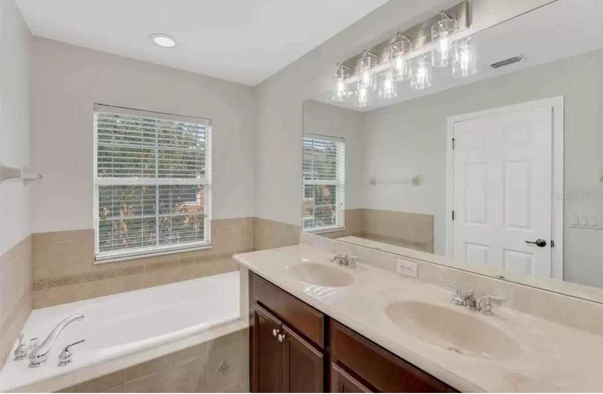Image 16 of 23 For 9430 Tawnyberry Street
