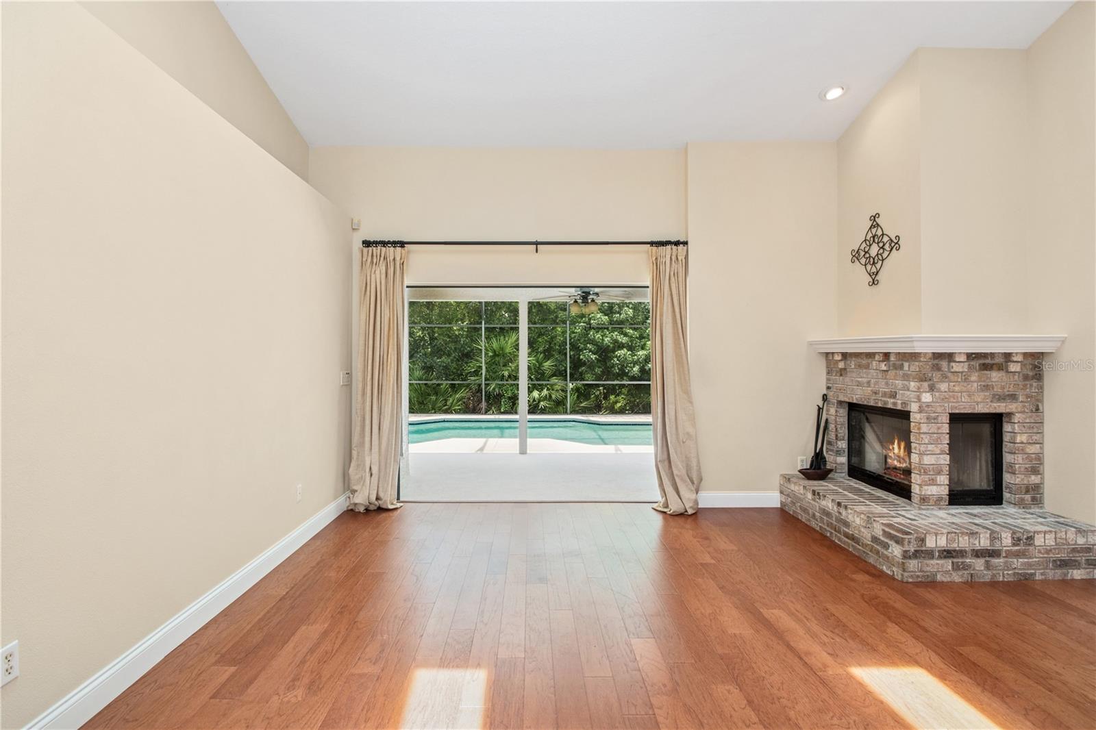 Image 13 of 44 For 1598 River Birch Avenue